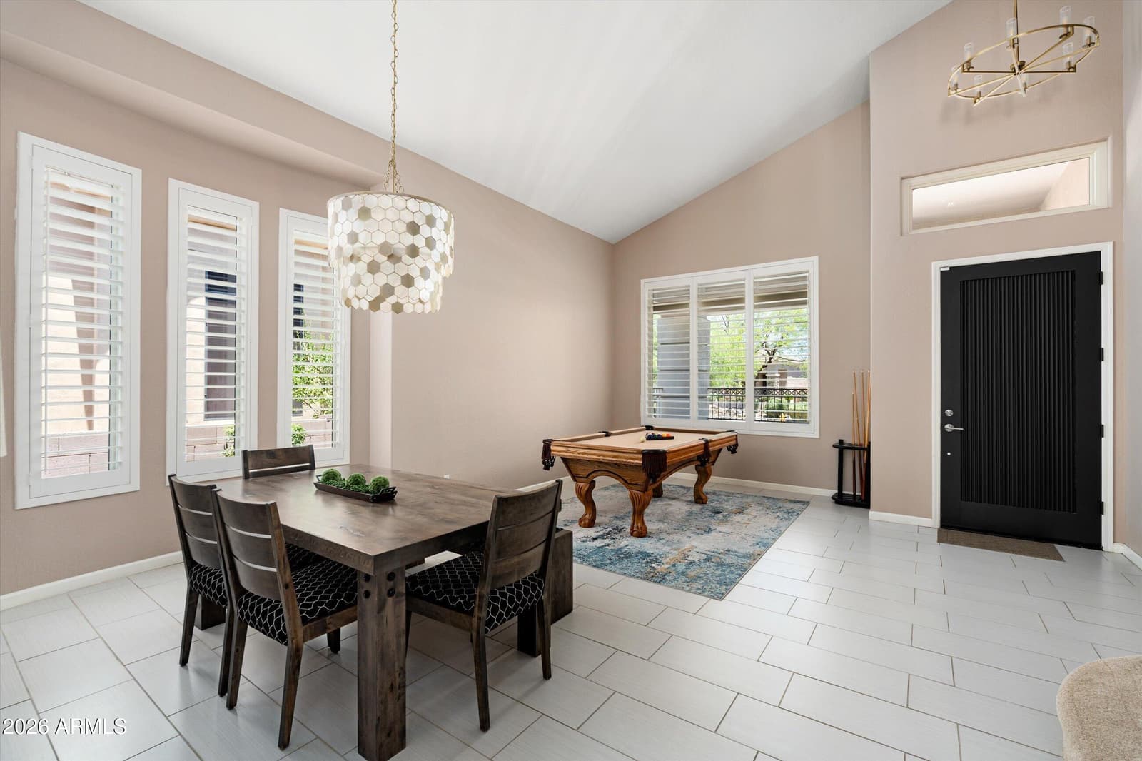 5241 E HASHKNIFE Road, Phoenix, AZ 85054 — photo 4 of 32