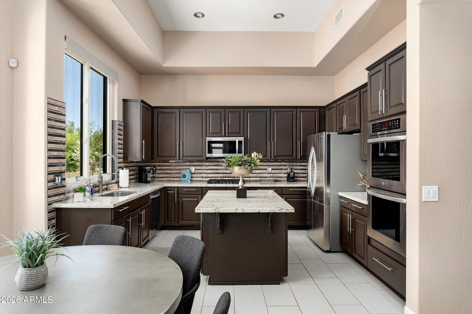 5241 E HASHKNIFE Road, Phoenix, AZ 85054 — photo 12 of 32