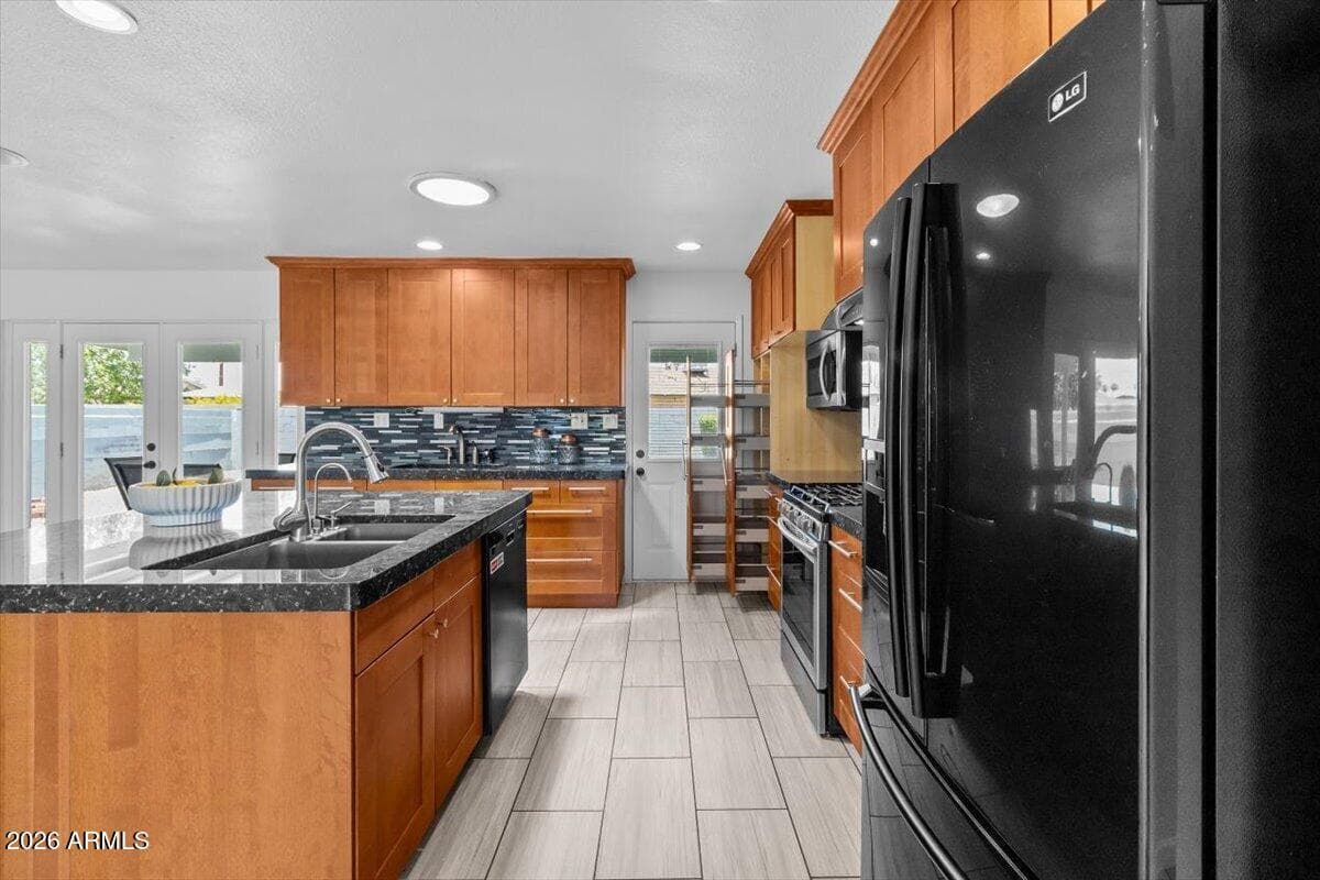 26 W Erie Drive, Tempe, AZ 85282 — photo 13 of 33