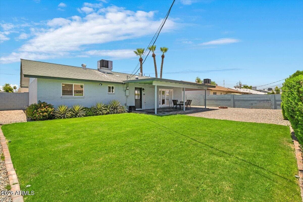 26 W Erie Drive, Tempe, AZ 85282 — photo 5 of 33