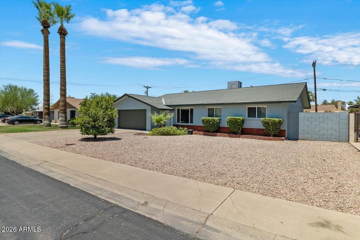 26 W Erie Drive, Tempe, AZ 85282 — photo 2 of 33