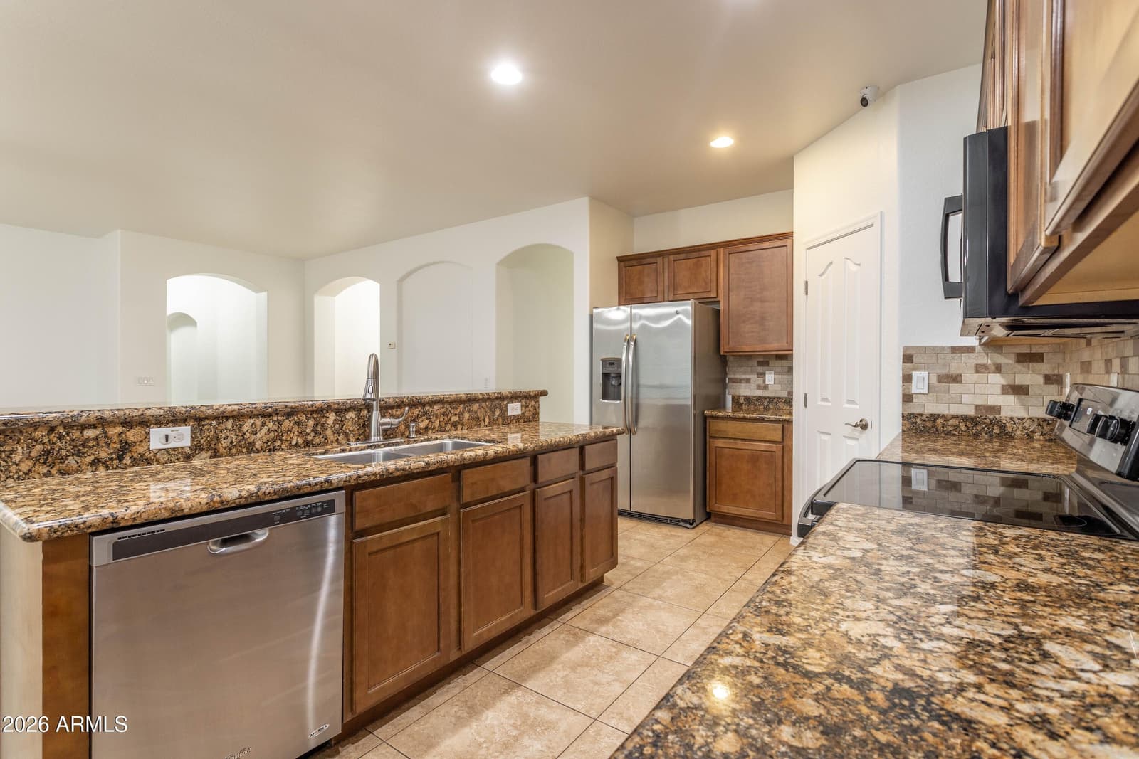 12175 W LOCUST Lane, Avondale, AZ 85323 — photo 5 of 33
