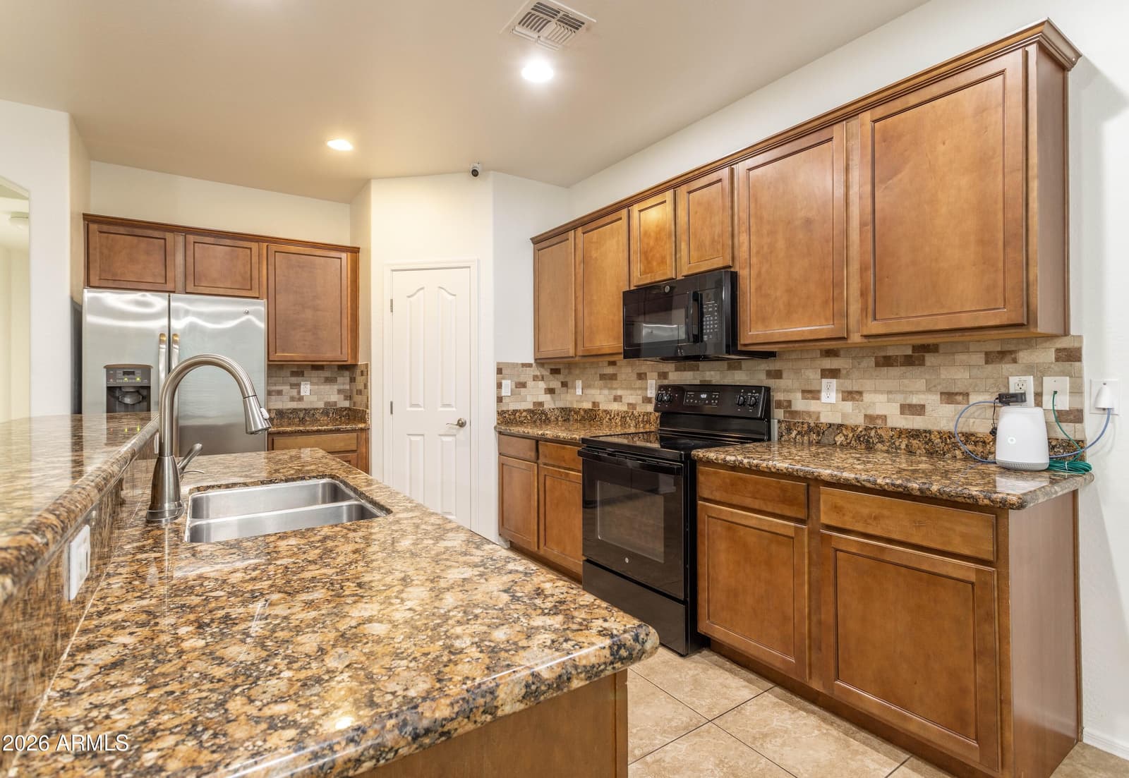 12175 W LOCUST Lane, Avondale, AZ 85323 — photo 6 of 33