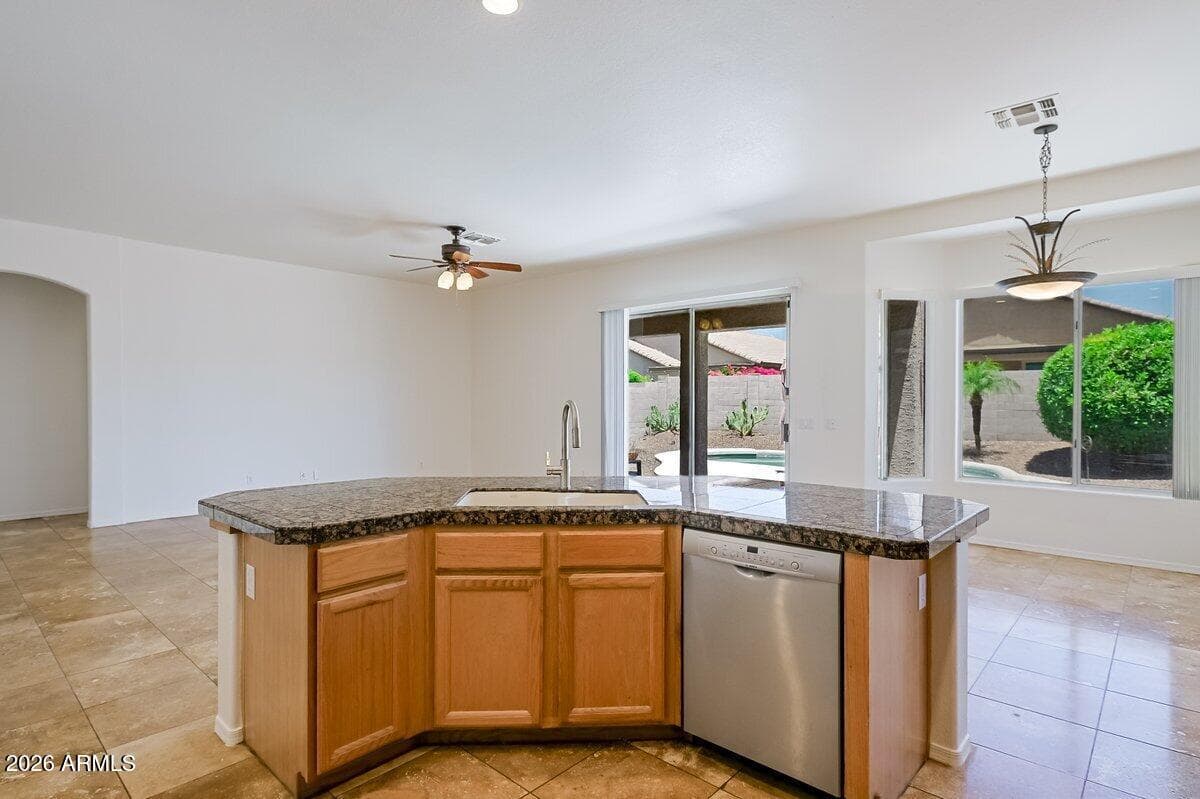 4254 E MOLLY Lane, Cave Creek, AZ 85331 — photo 9 of 24