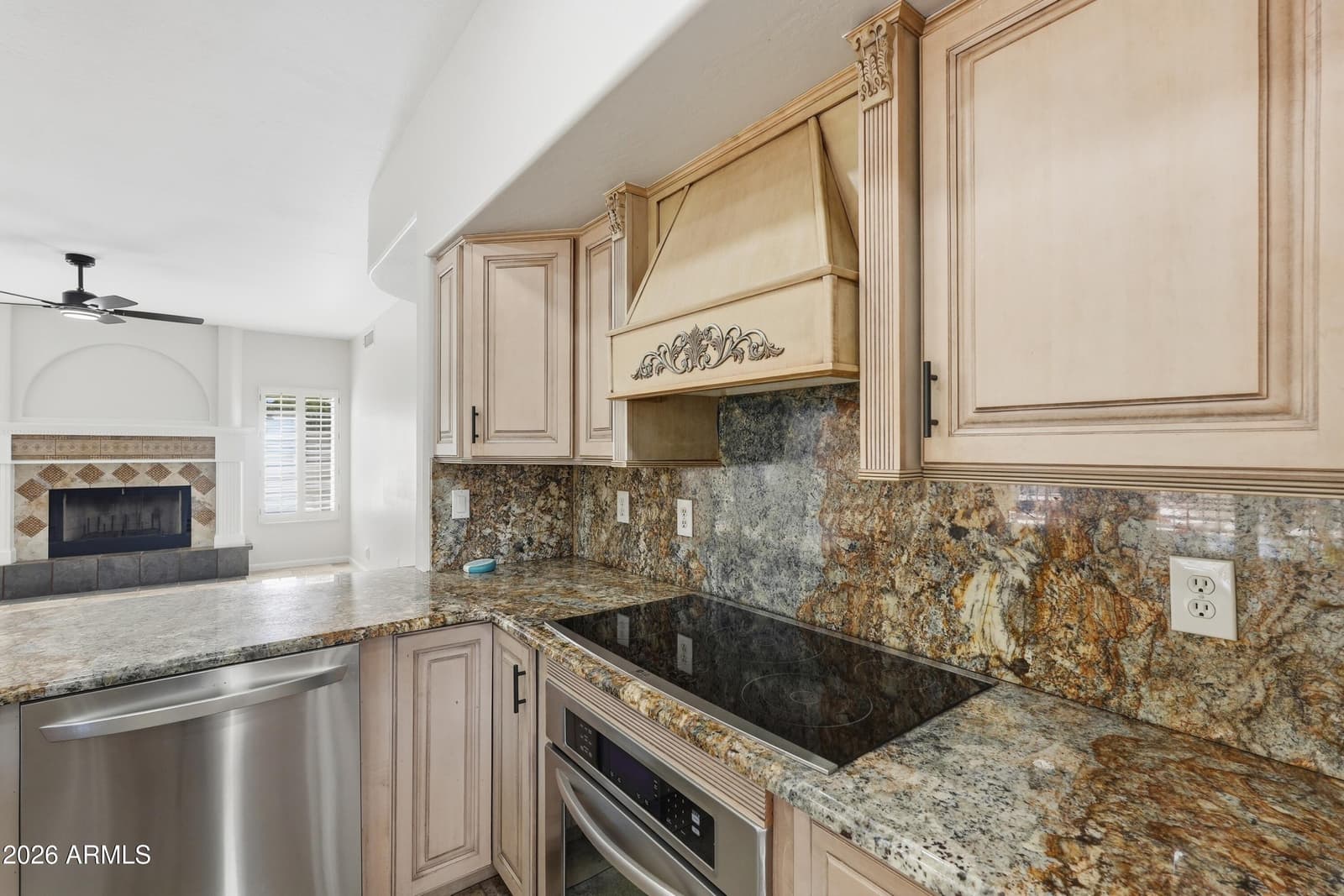 2232 E TAHITIAN Way, Gilbert, AZ 85234 — photo 11 of 29