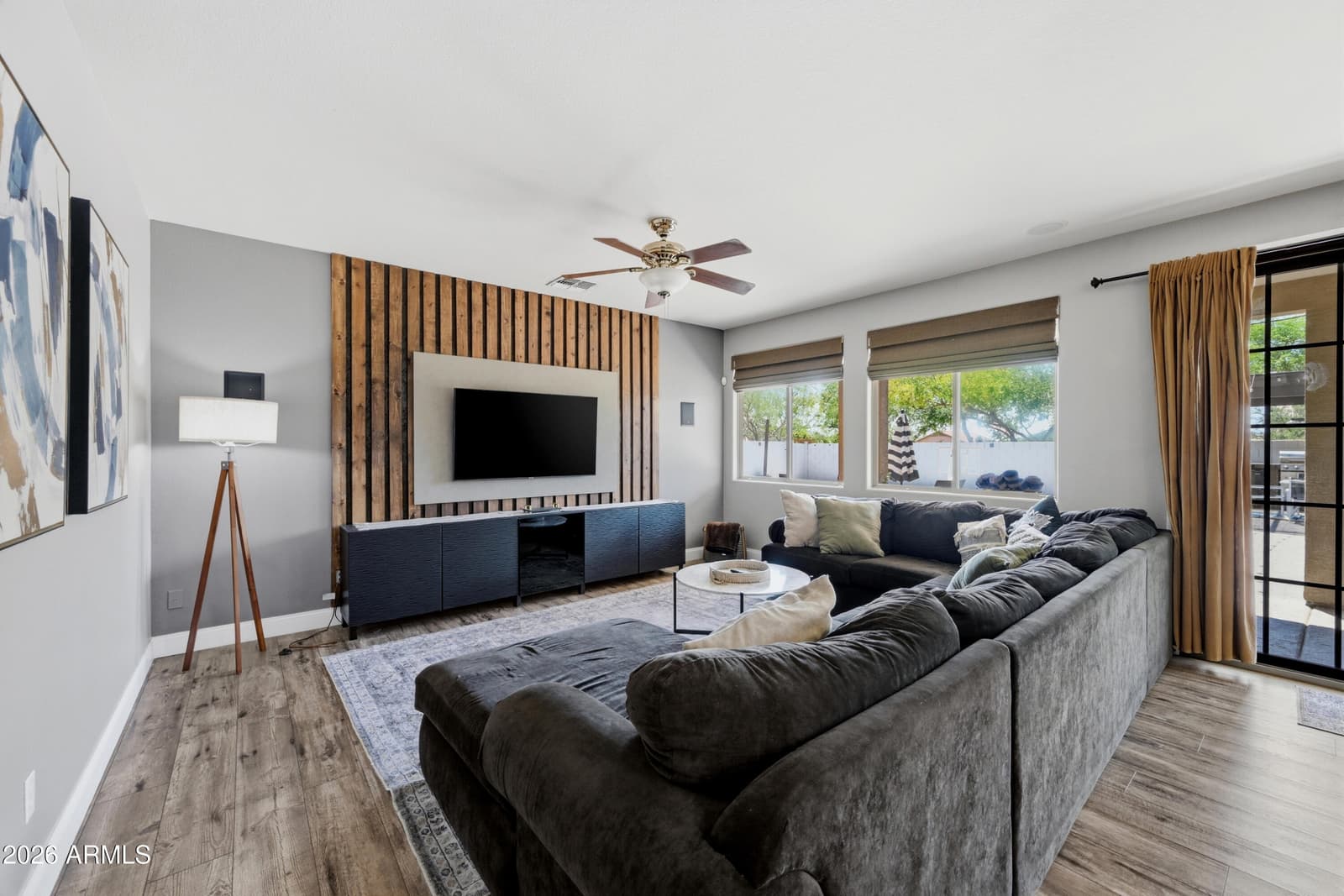 7238 N 88TH Lane, Glendale, AZ 85305 — photo 8 of 47