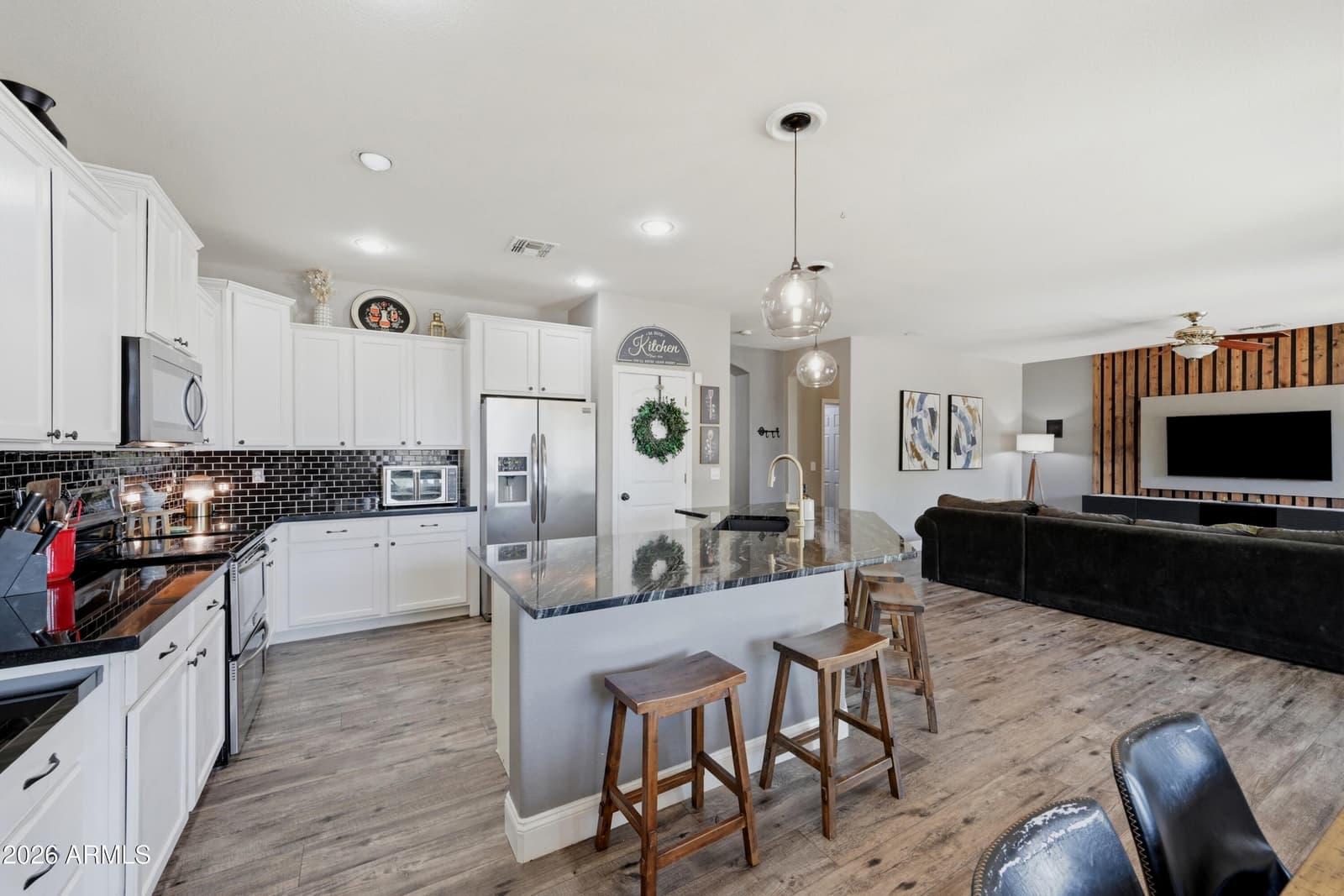 7238 N 88TH Lane, Glendale, AZ 85305 — photo 15 of 47