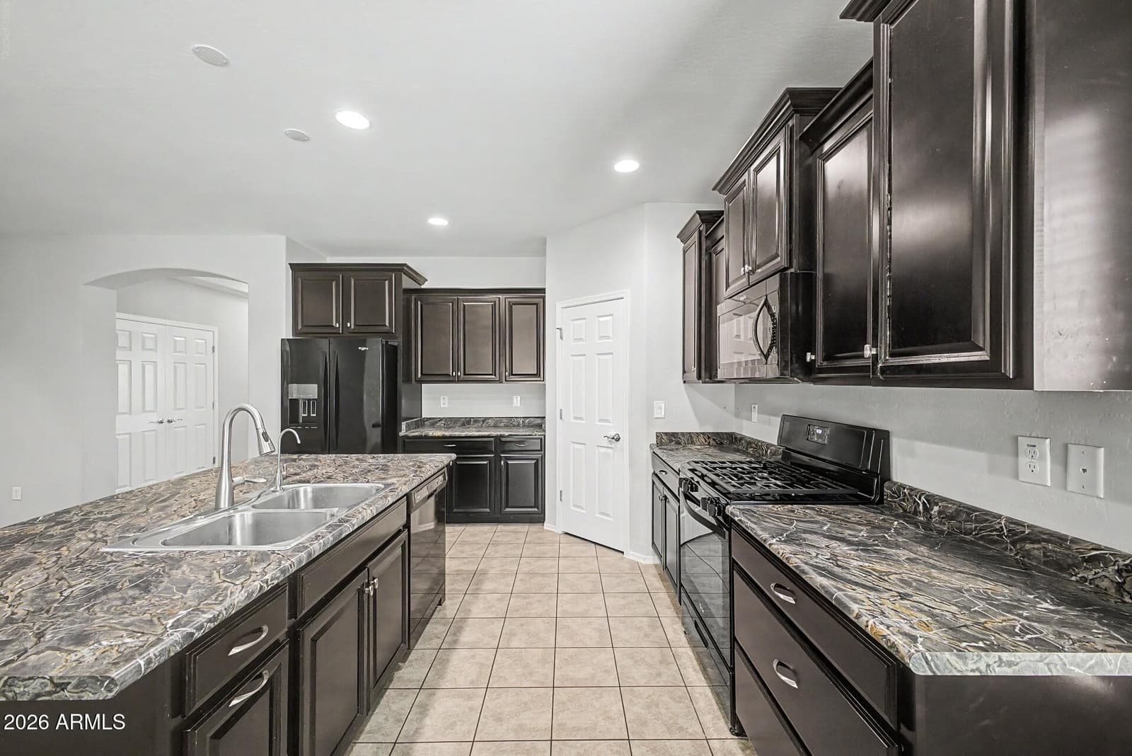 25953 W SEQUOIA Drive, Buckeye, AZ 85396 — photo 15 of 33