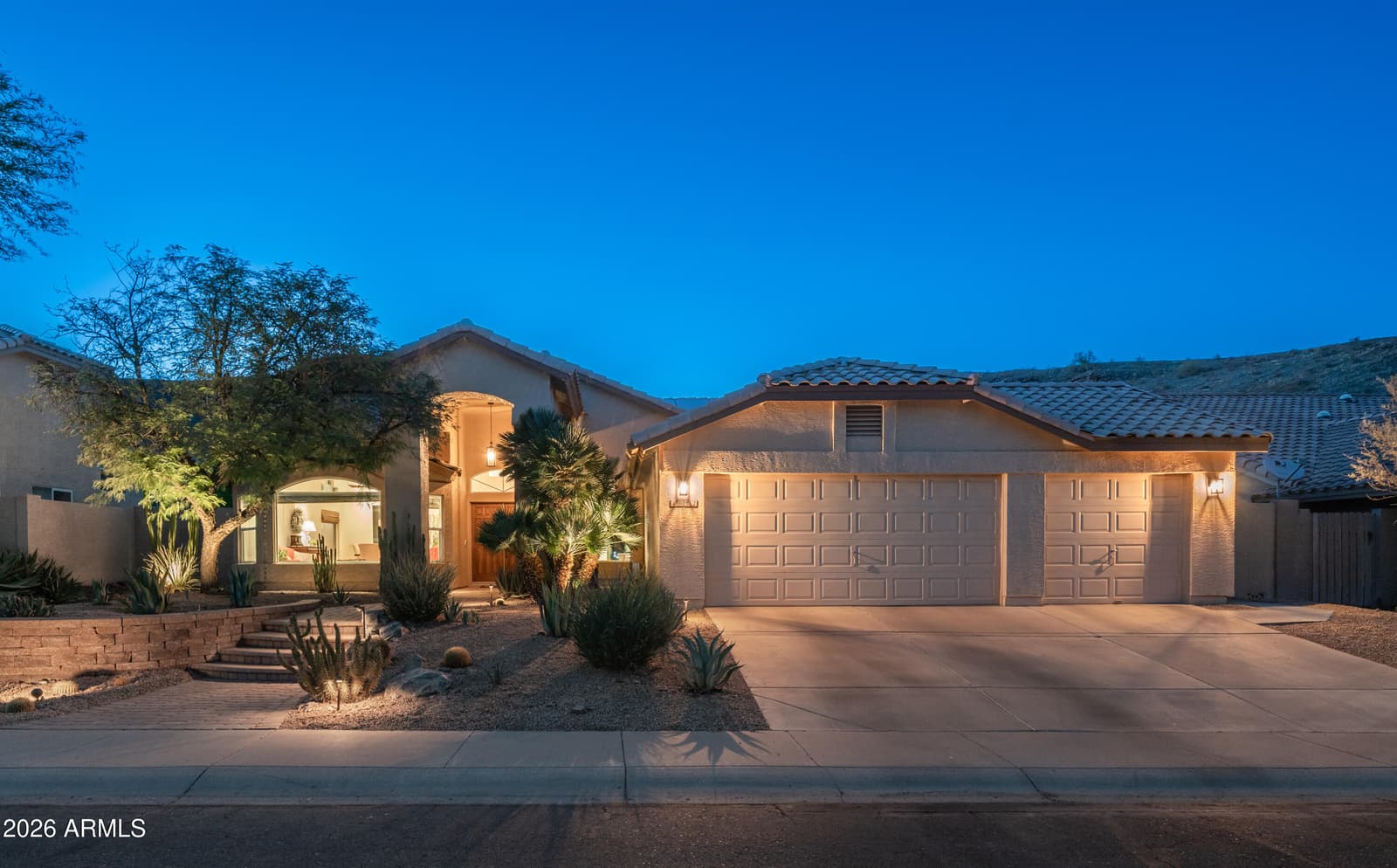 1642 E NIGHTHAWK Way, Phoenix, AZ 85048 — photo 2 of 53