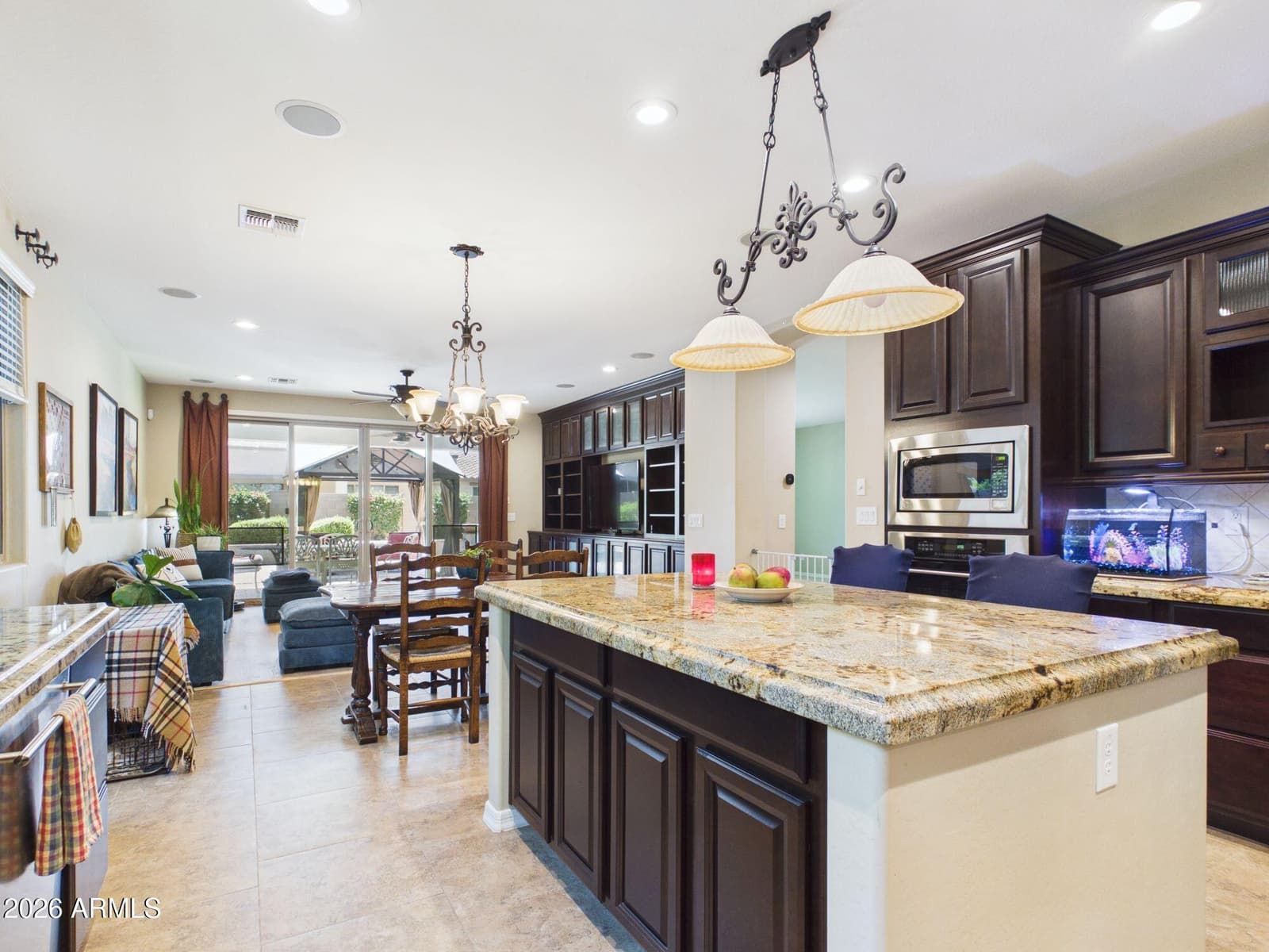 2567 E PENEDES Drive, Gilbert, AZ 85298 — photo 9 of 46