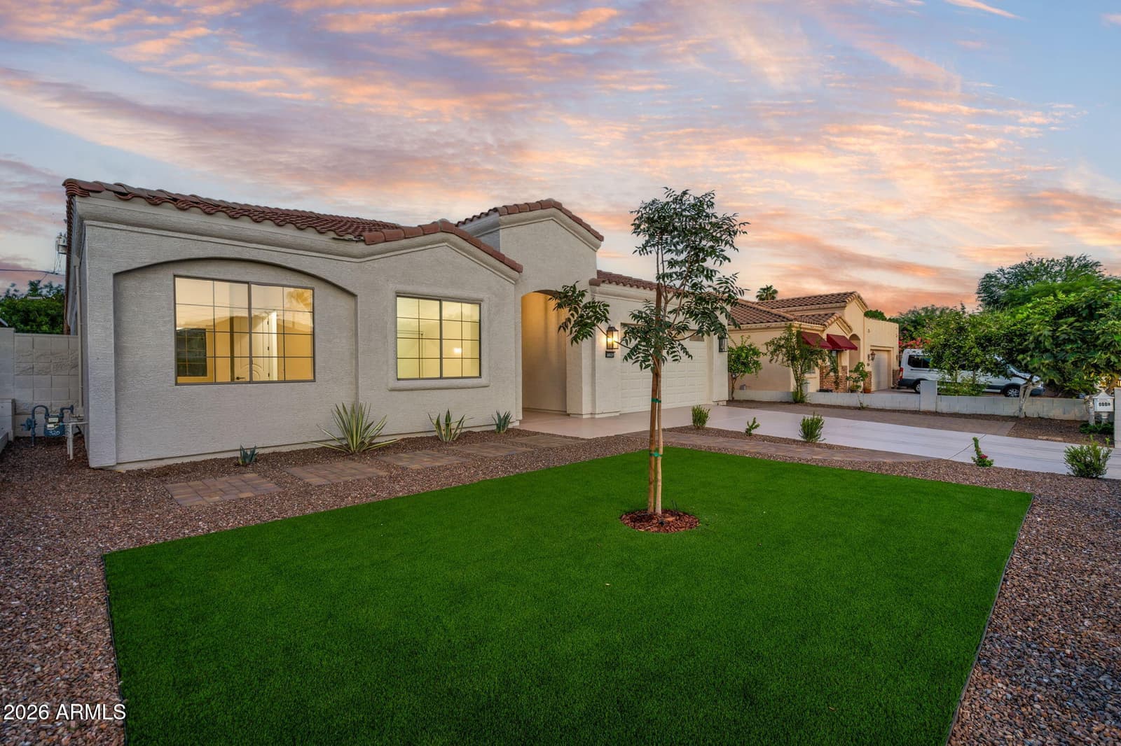 6829 N 14TH Street, Phoenix, AZ 85014 — photo 2 of 84
