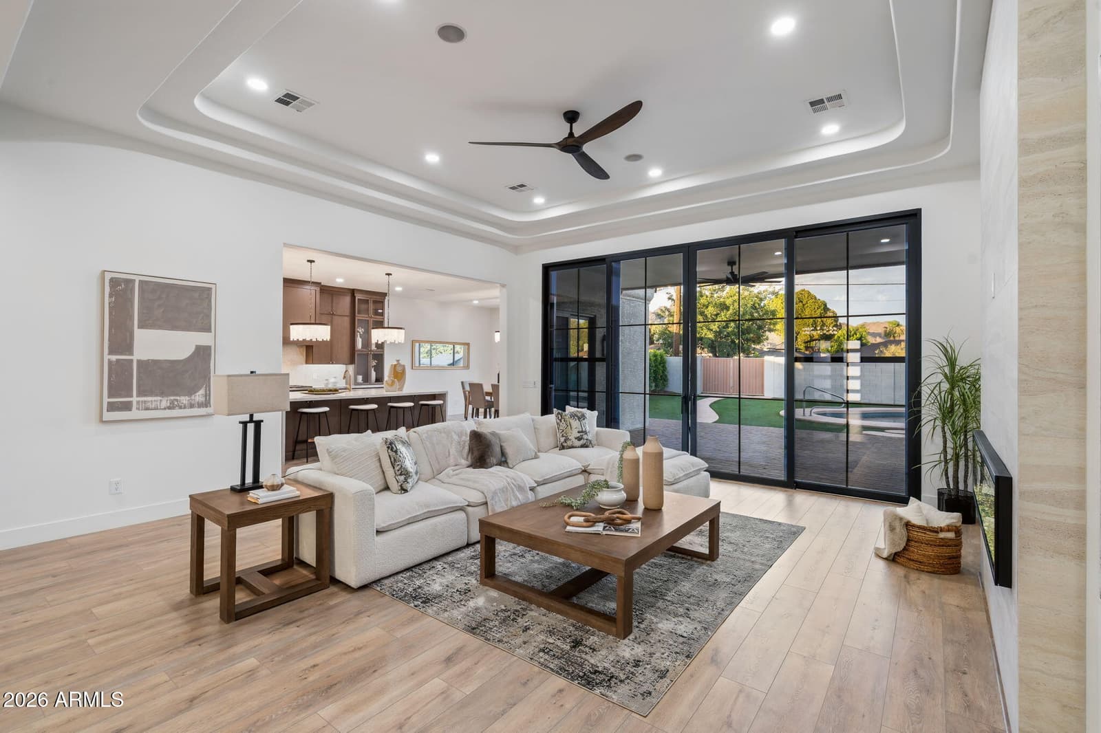 6829 N 14TH Street, Phoenix, AZ 85014 — photo 9 of 84