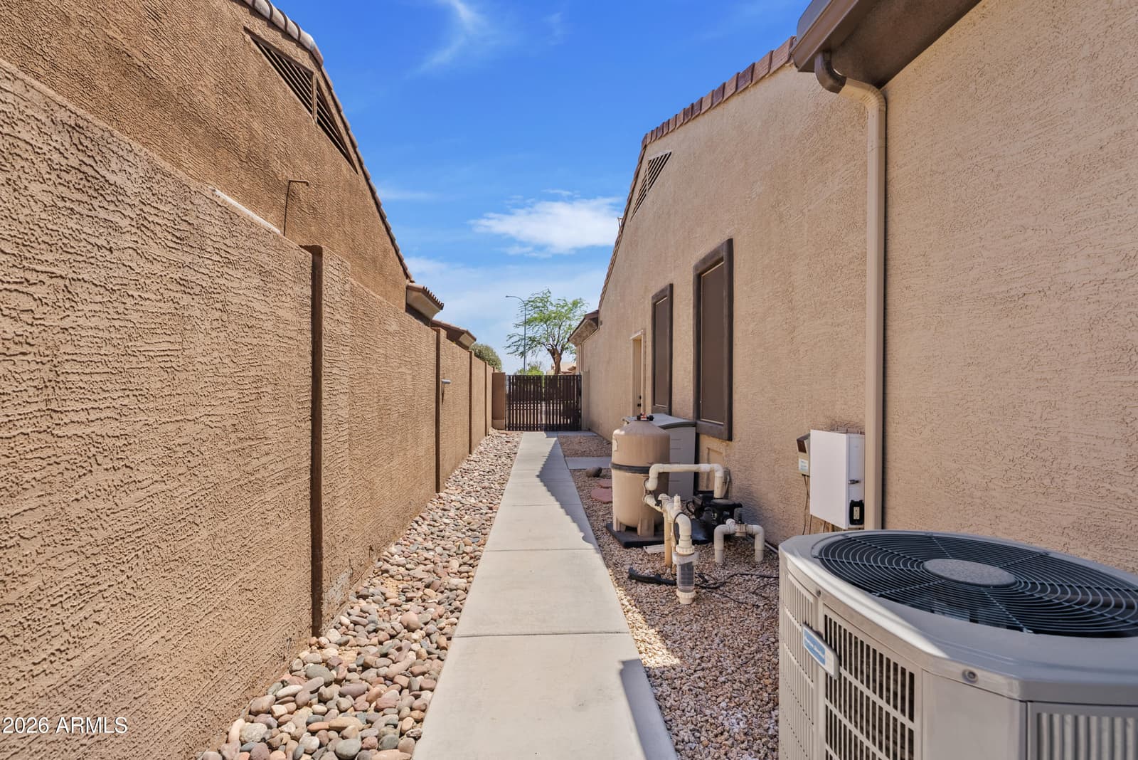 2524 E HONEYSUCKLE Place, Chandler, AZ 85286 — photo 32 of 32