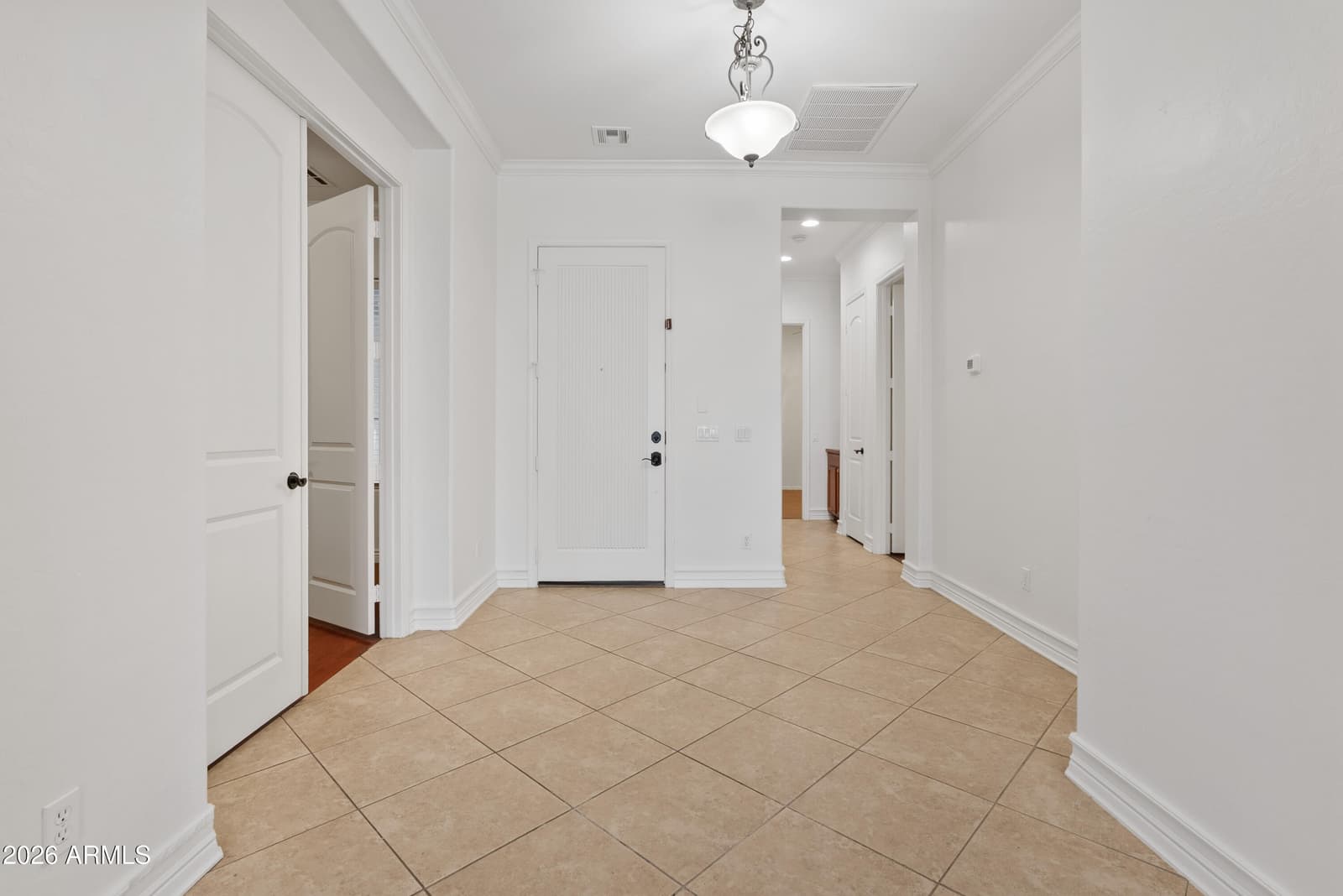 2524 E HONEYSUCKLE Place, Chandler, AZ 85286 — photo 5 of 32