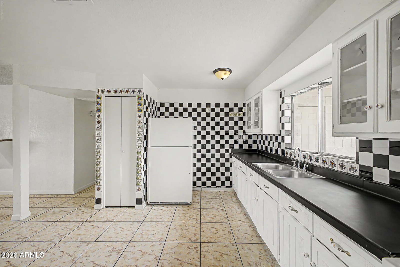 5536 W LA REATA Avenue, Phoenix, AZ 85035 — photo 11 of 28