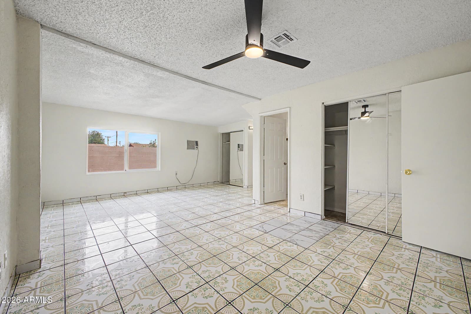 5536 W LA REATA Avenue, Phoenix, AZ 85035 — photo 13 of 28