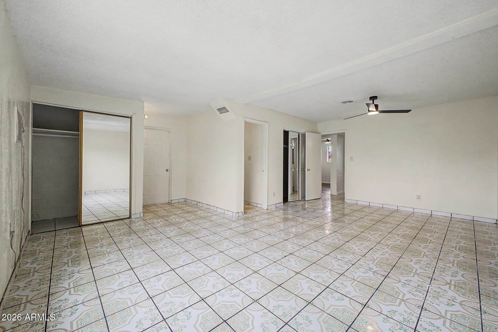 5536 W LA REATA Avenue, Phoenix, AZ 85035 — photo 14 of 28