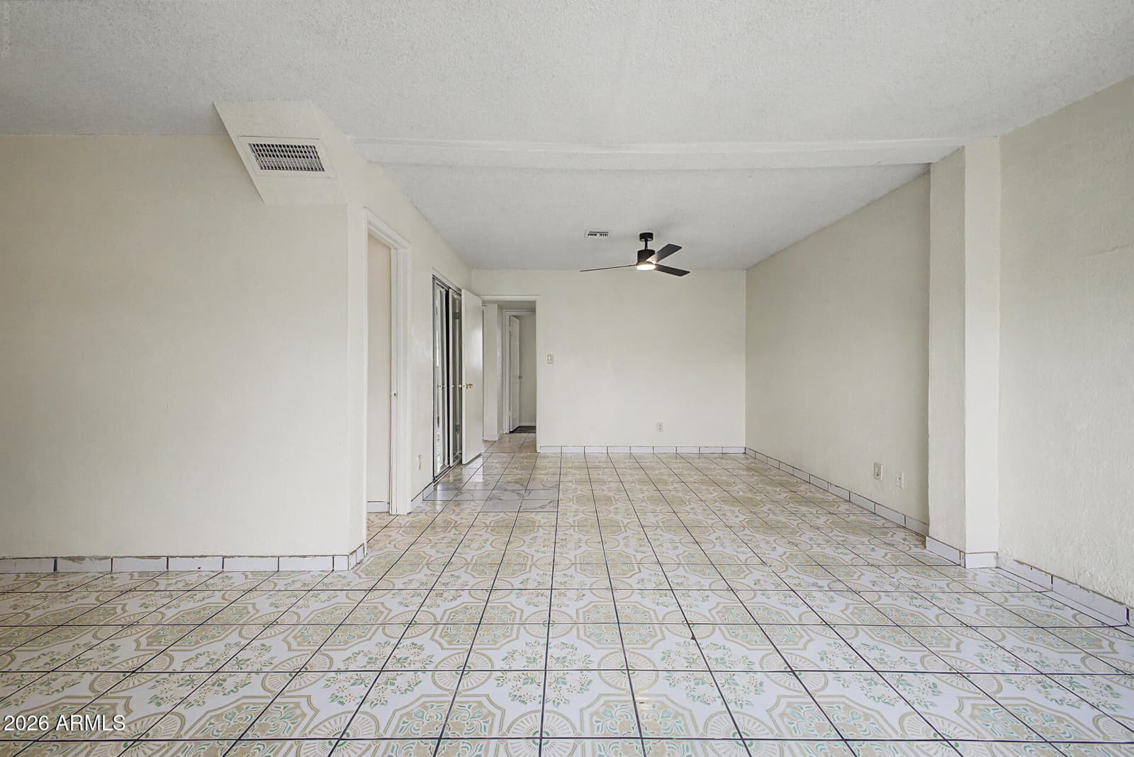 5536 W LA REATA Avenue, Phoenix, AZ 85035 — photo 15 of 28