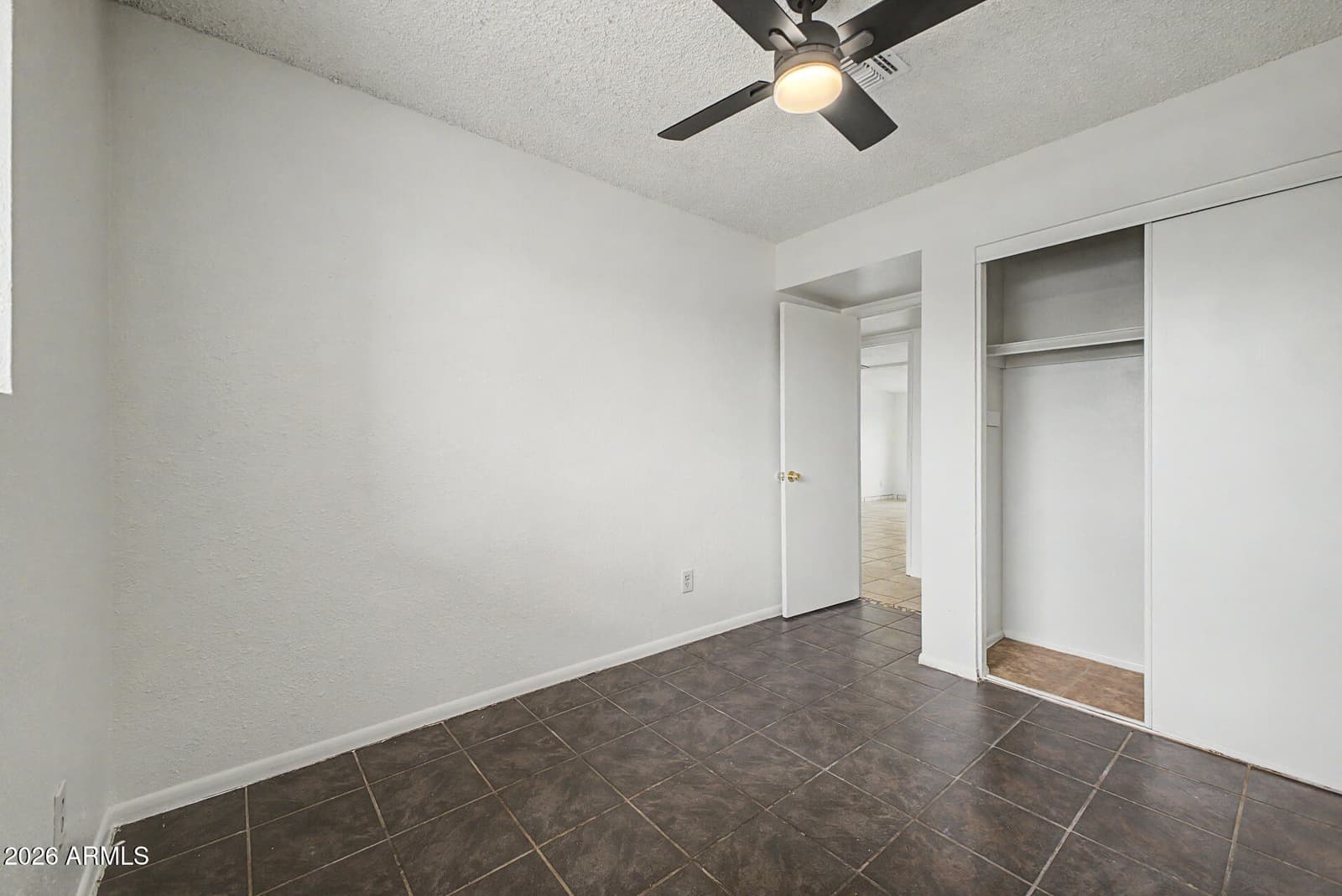 5536 W LA REATA Avenue, Phoenix, AZ 85035 — photo 18 of 28