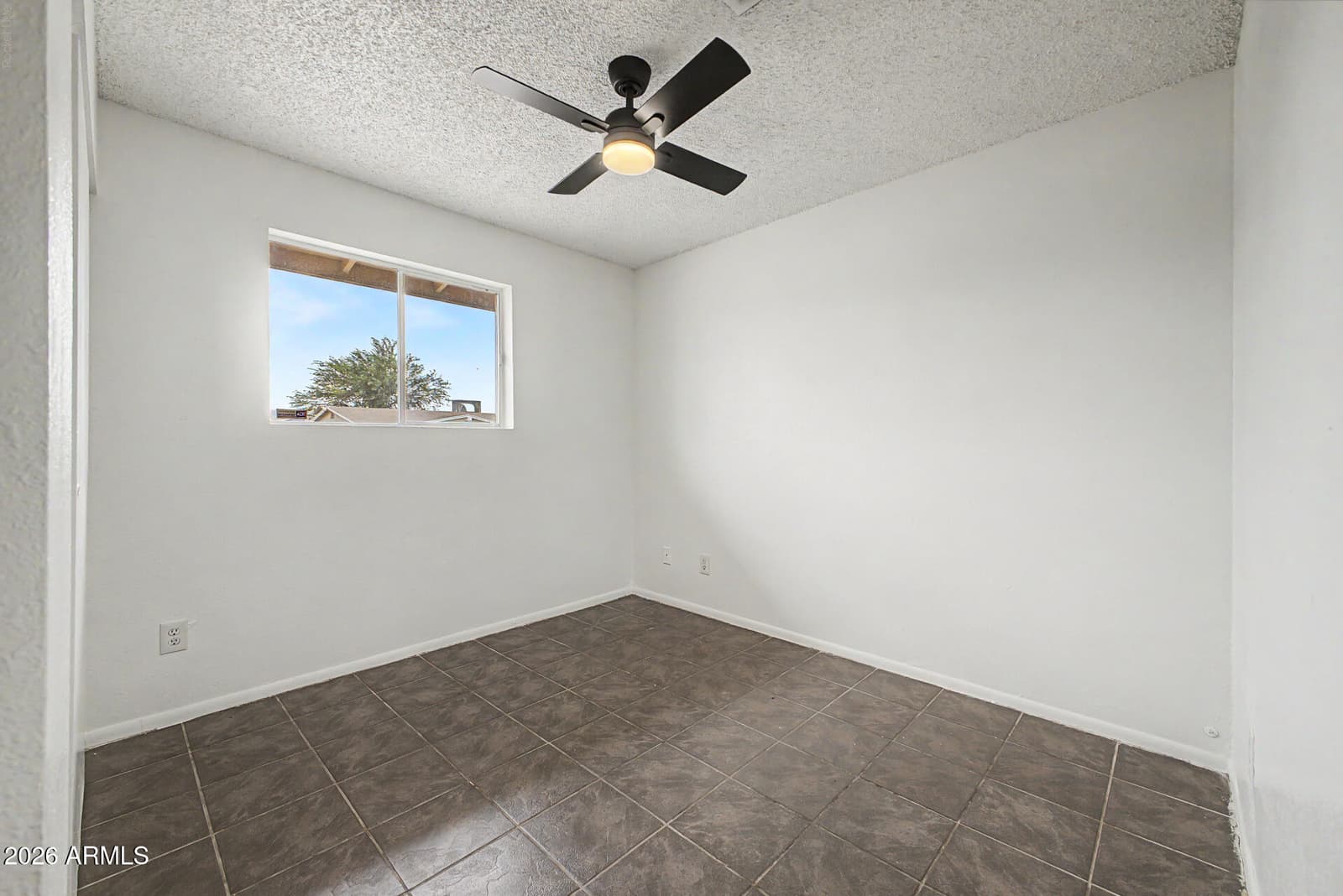 5536 W LA REATA Avenue, Phoenix, AZ 85035 — photo 19 of 28