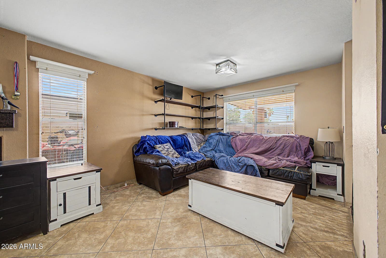 6207 W MAUI Lane, Glendale, AZ 85306 — photo 9 of 40