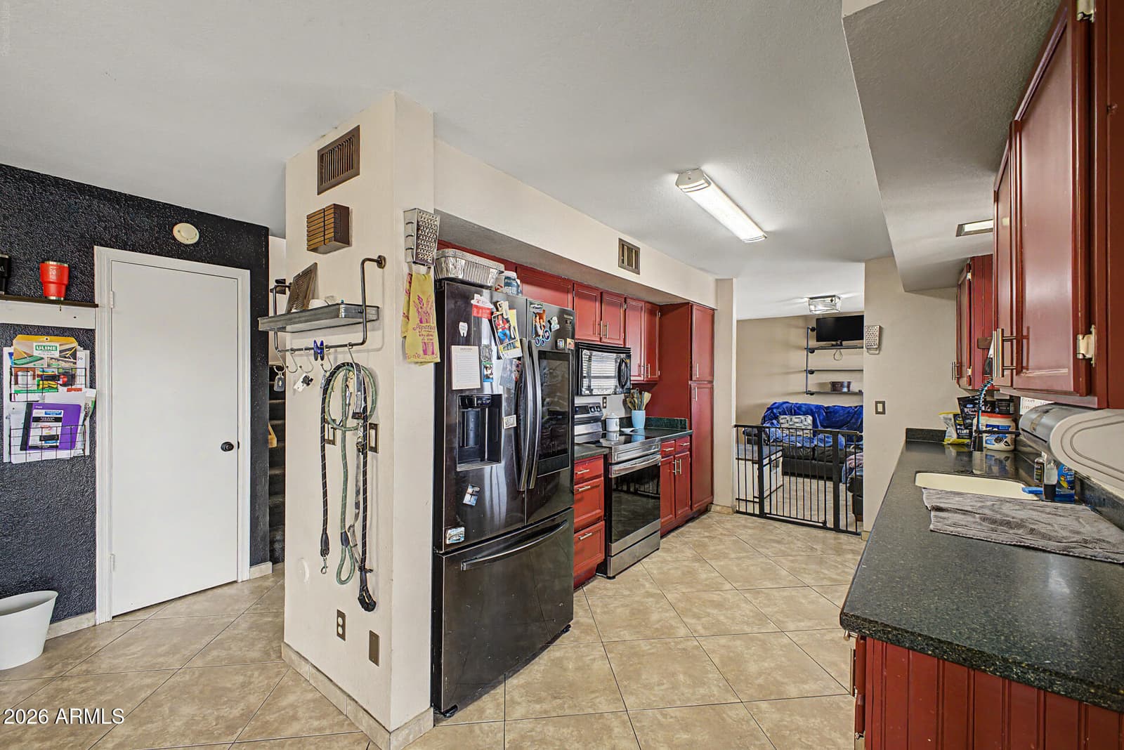 6207 W MAUI Lane, Glendale, AZ 85306 — photo 17 of 40