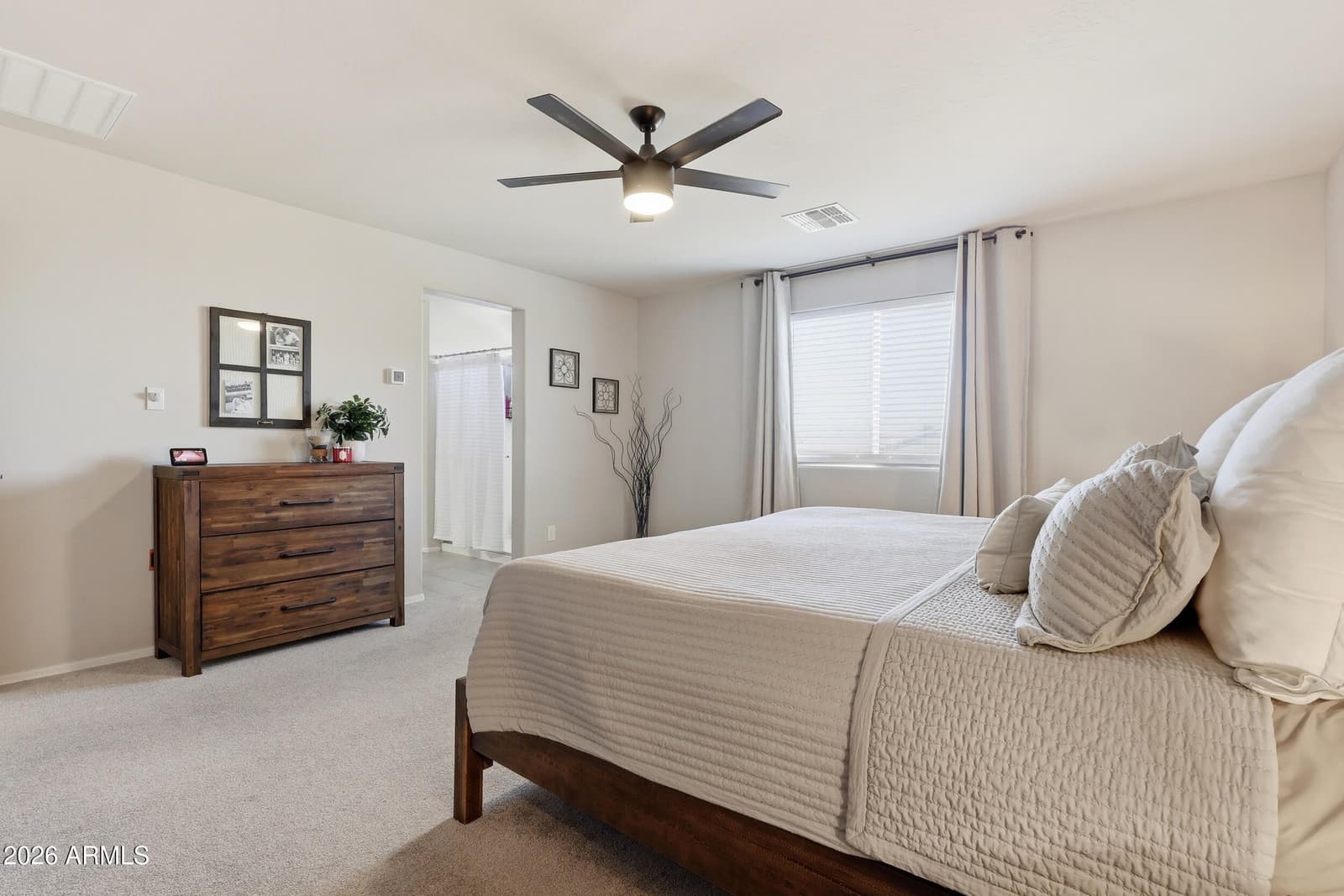 4383 W HORSENETTLE Drive, San Tan Valley, AZ 85144 — photo 17 of 46