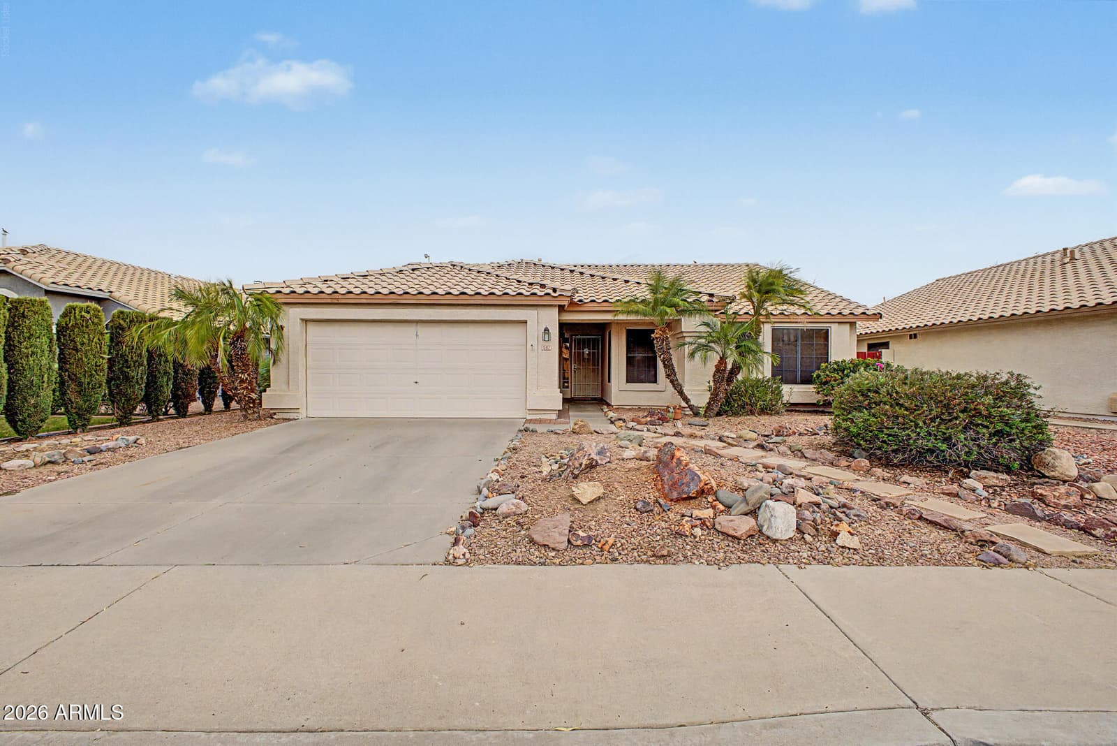 12412 W CAMBRIDGE Avenue, Avondale, AZ 85392 — photo 2 of 35