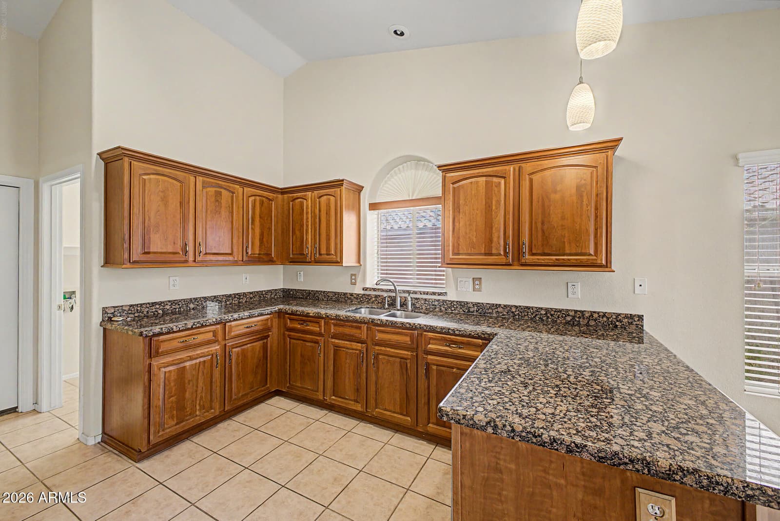 12412 W CAMBRIDGE Avenue, Avondale, AZ 85392 — photo 10 of 35