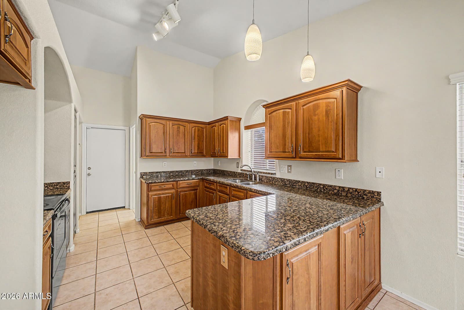12412 W CAMBRIDGE Avenue, Avondale, AZ 85392 — photo 11 of 35