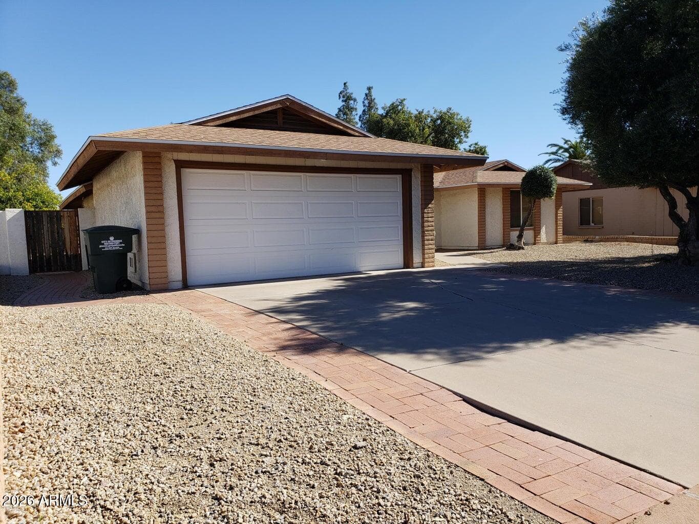 8409 N 31ST Lane, Phoenix, AZ 85051 — photo 4 of 21
