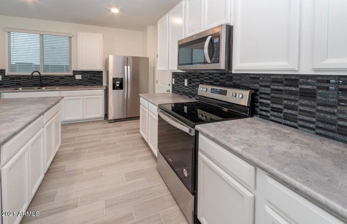 7243 N 125th Drive, Glendale, AZ 85307 — photo 6 of 44