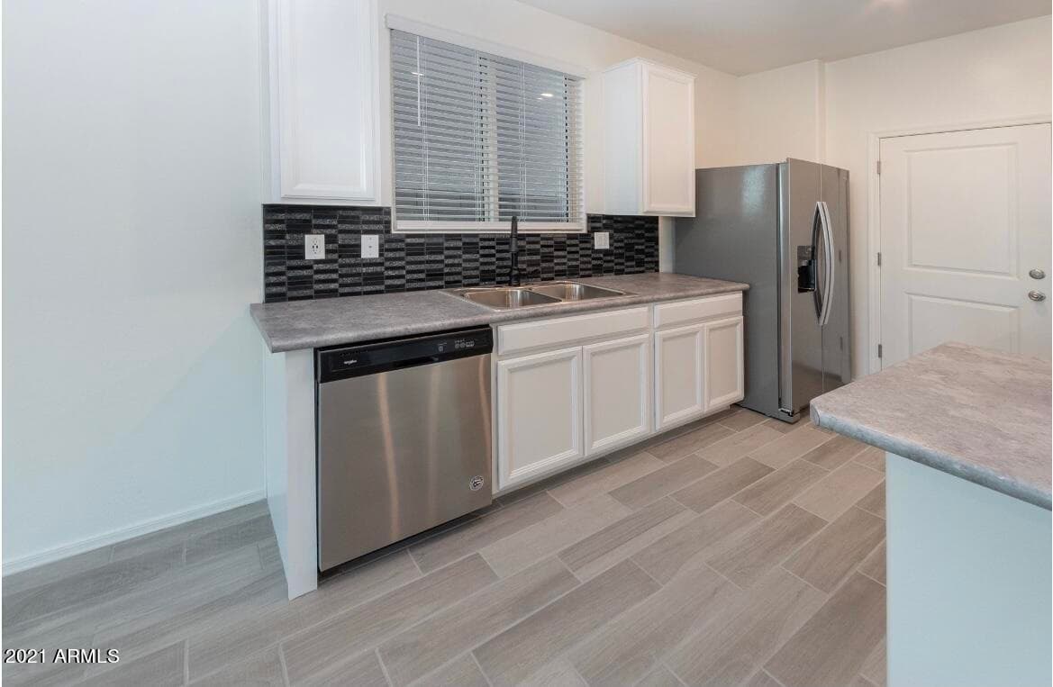 7243 N 125th Drive, Glendale, AZ 85307 — photo 8 of 44