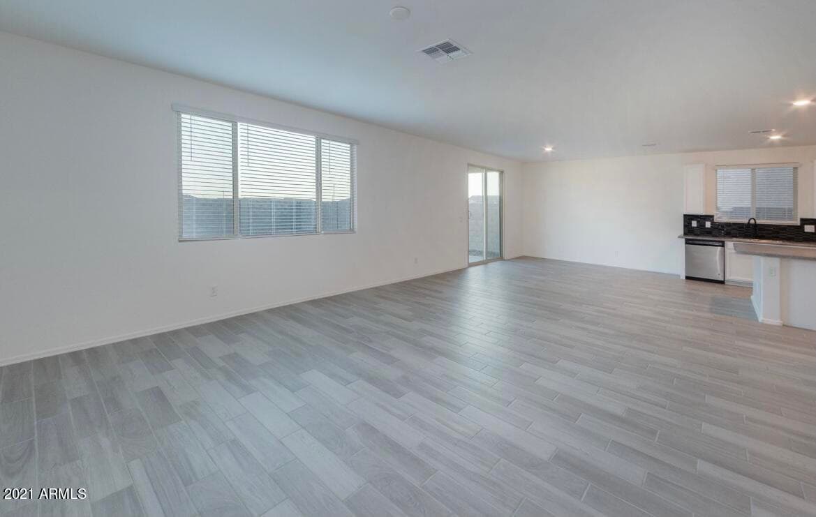 7243 N 125th Drive, Glendale, AZ 85307 — photo 13 of 44