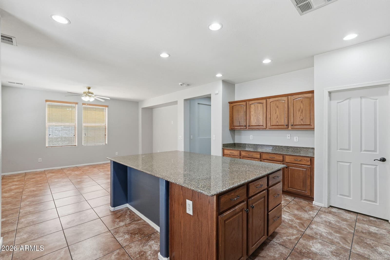 3246 E CARLA VISTA Drive, Gilbert, AZ 85295 — photo 18 of 46
