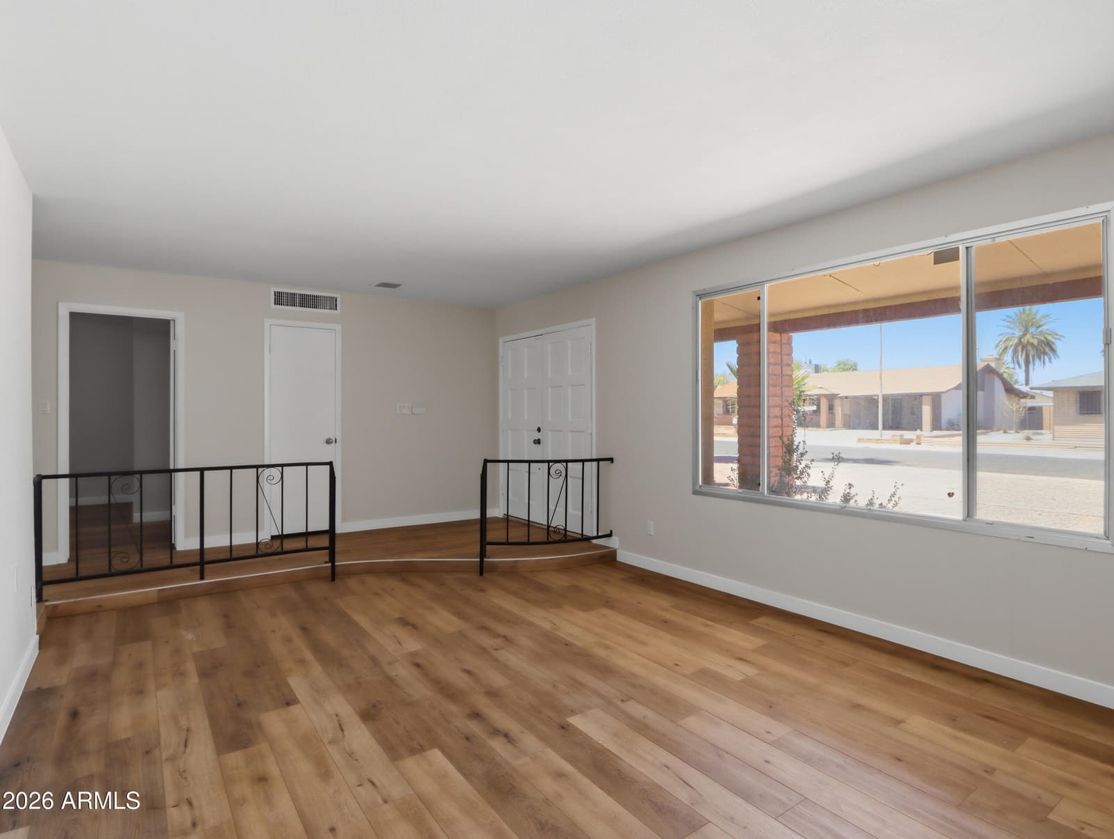 2949 W CACTUS WREN Drive, Phoenix, AZ 85051 — photo 26 of 37
