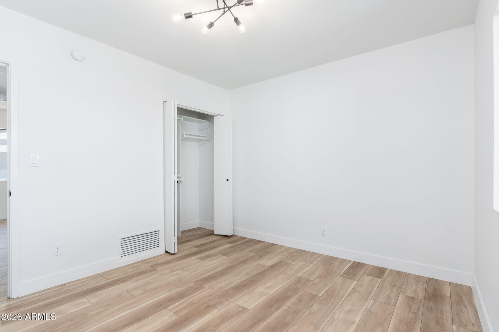 749 E MONTEBELLO Avenue 223, Phoenix, AZ 85014 — photo 14 of 32