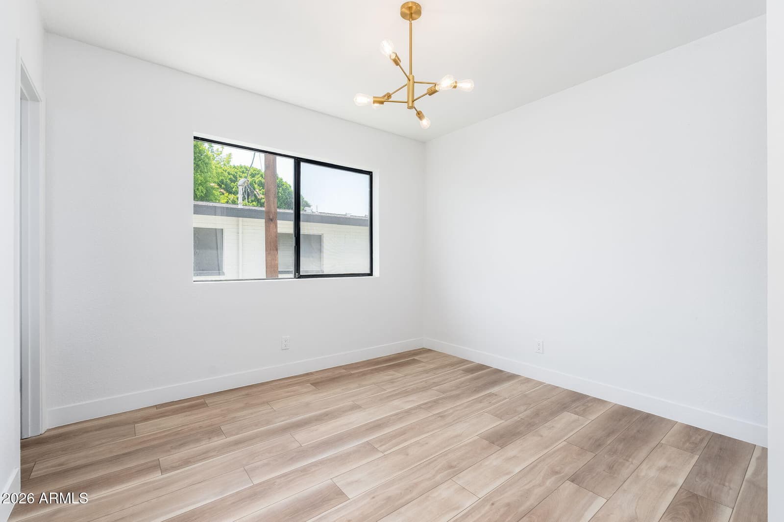 749 E MONTEBELLO Avenue 223, Phoenix, AZ 85014 — photo 17 of 32