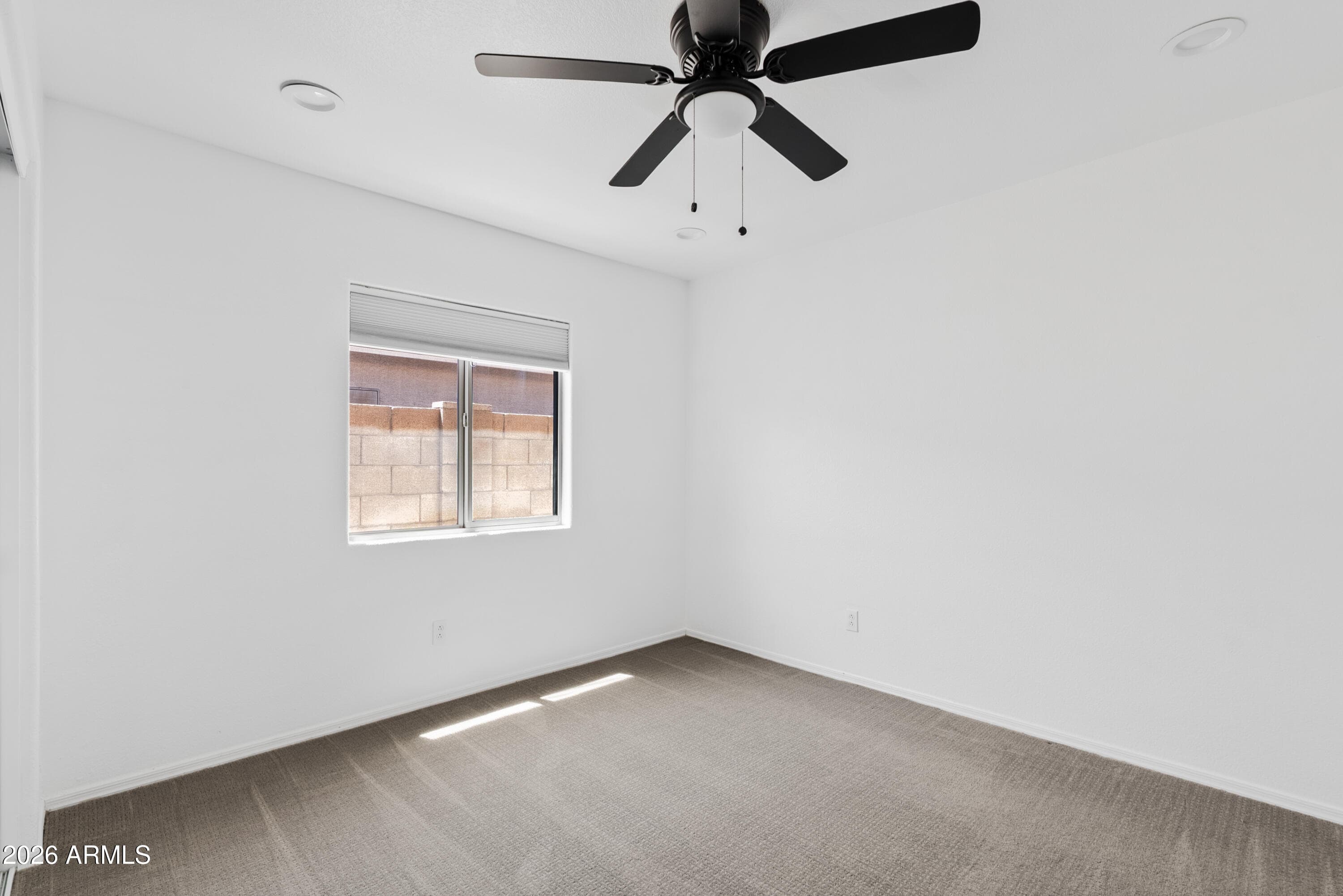 6536 W DESERT HOLLOW Drive, Phoenix, AZ 85083 — photo 19 of 29