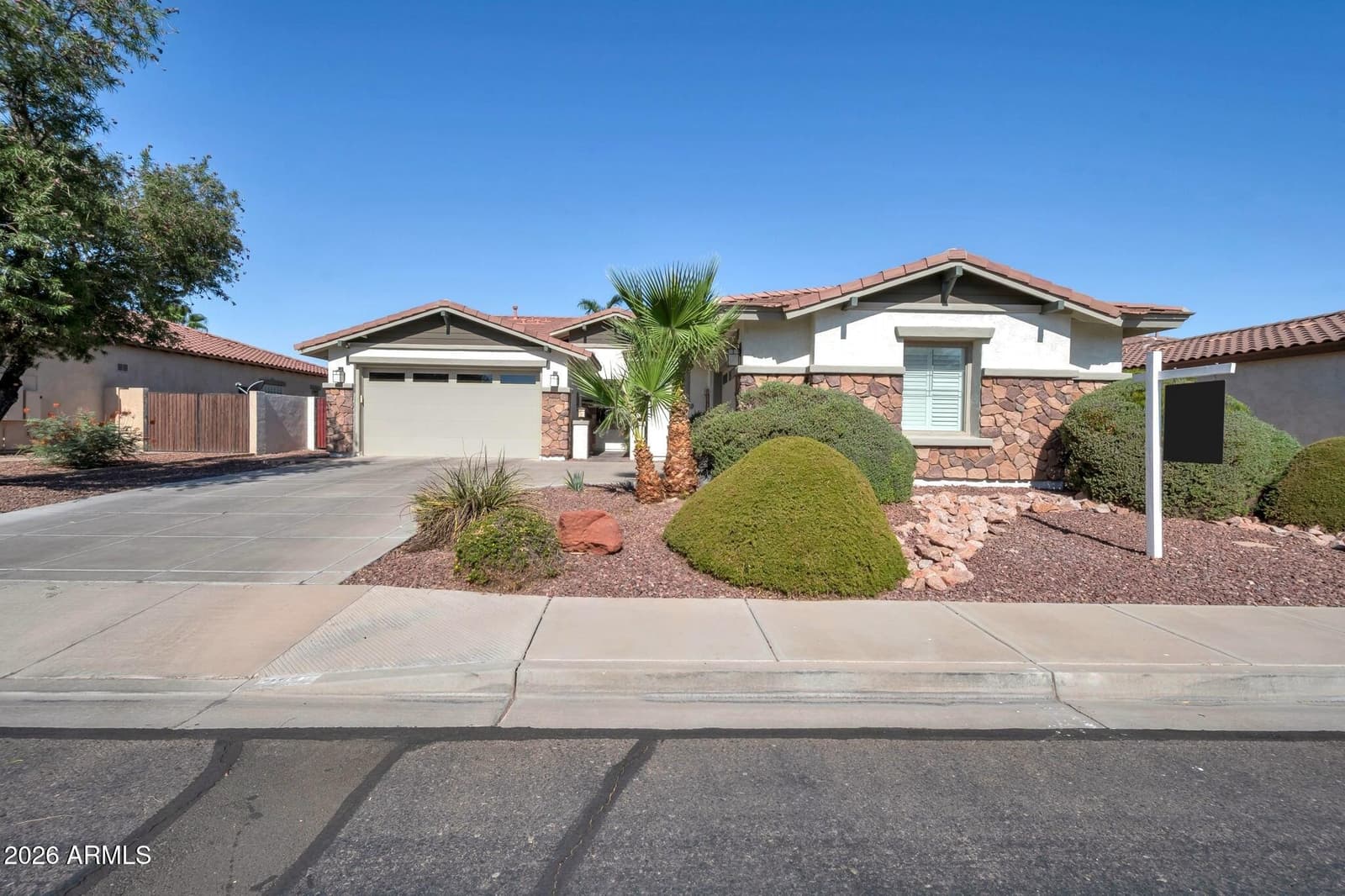 3380 S HOLGUIN Way, Chandler, AZ 85248 — photo 3 of 49