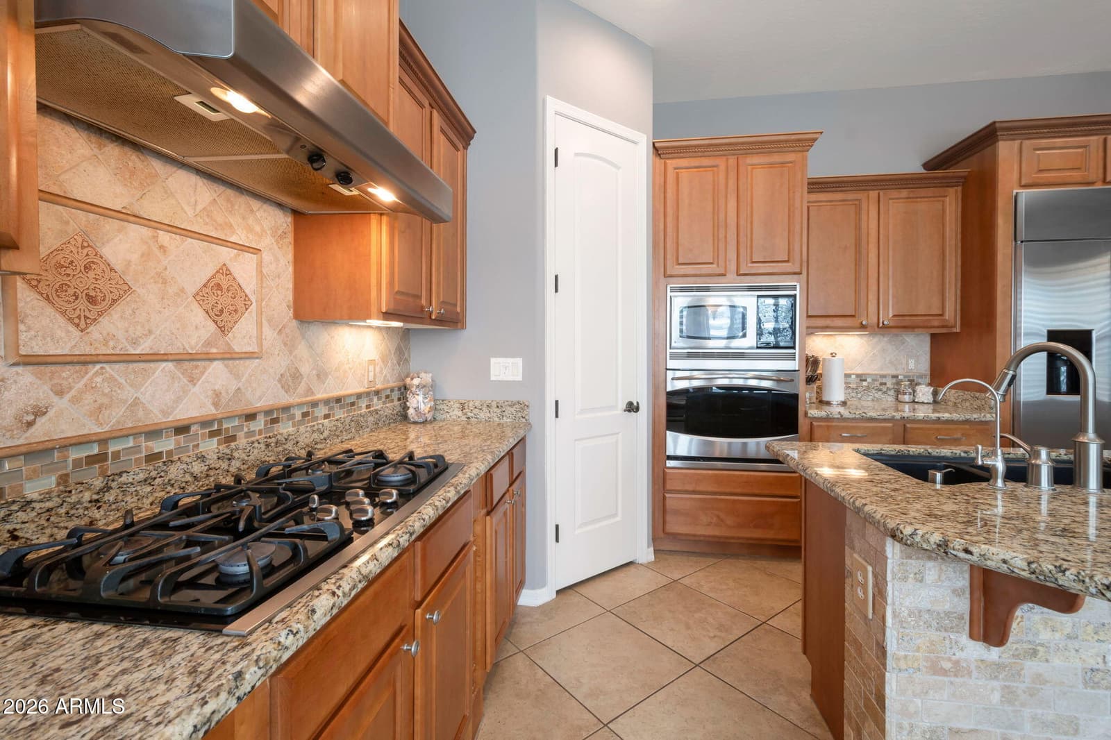 3380 S HOLGUIN Way, Chandler, AZ 85248 — photo 12 of 49