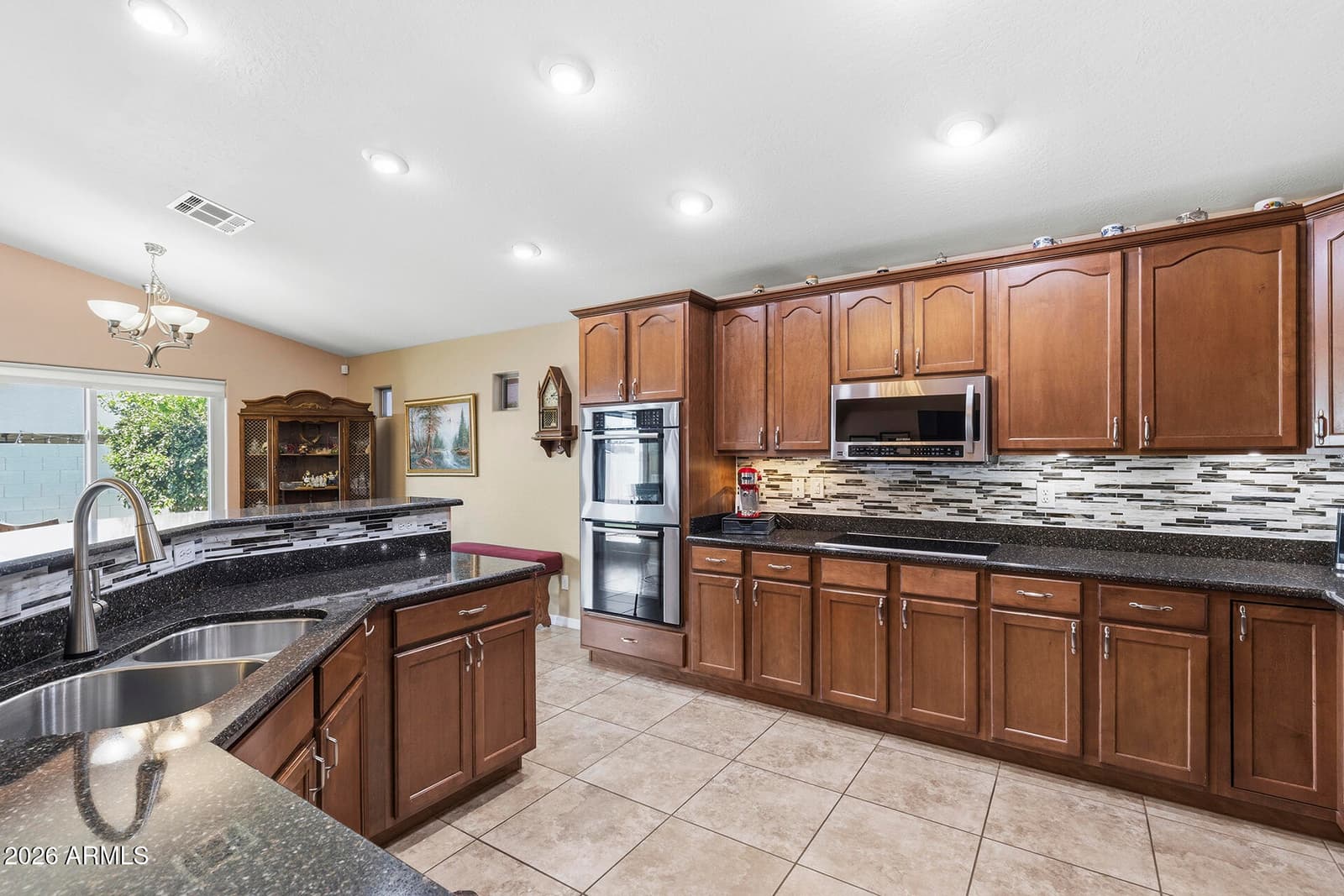 629 W DESERT VALLEY Drive, San Tan Valley, AZ 85143 — photo 15 of 29