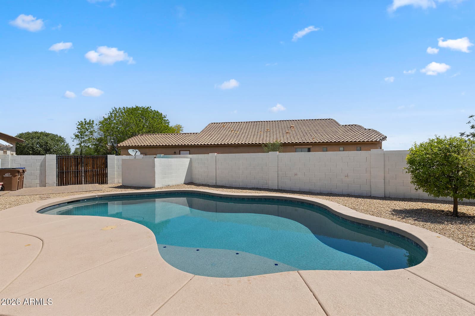 629 W DESERT VALLEY Drive, San Tan Valley, AZ 85143 — photo 23 of 29