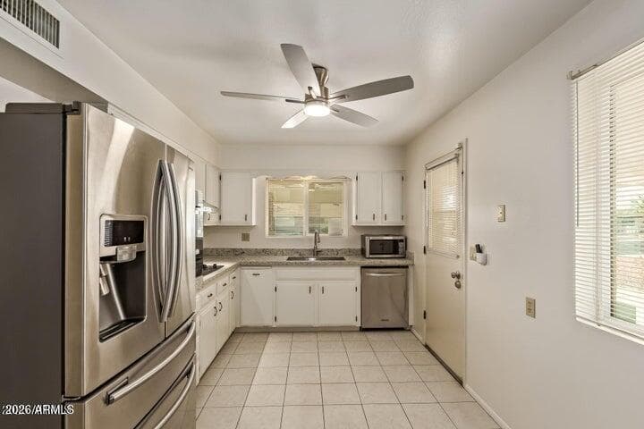 10034 W CONCORD Avenue, Sun City, AZ 85351 — photo 9 of 33