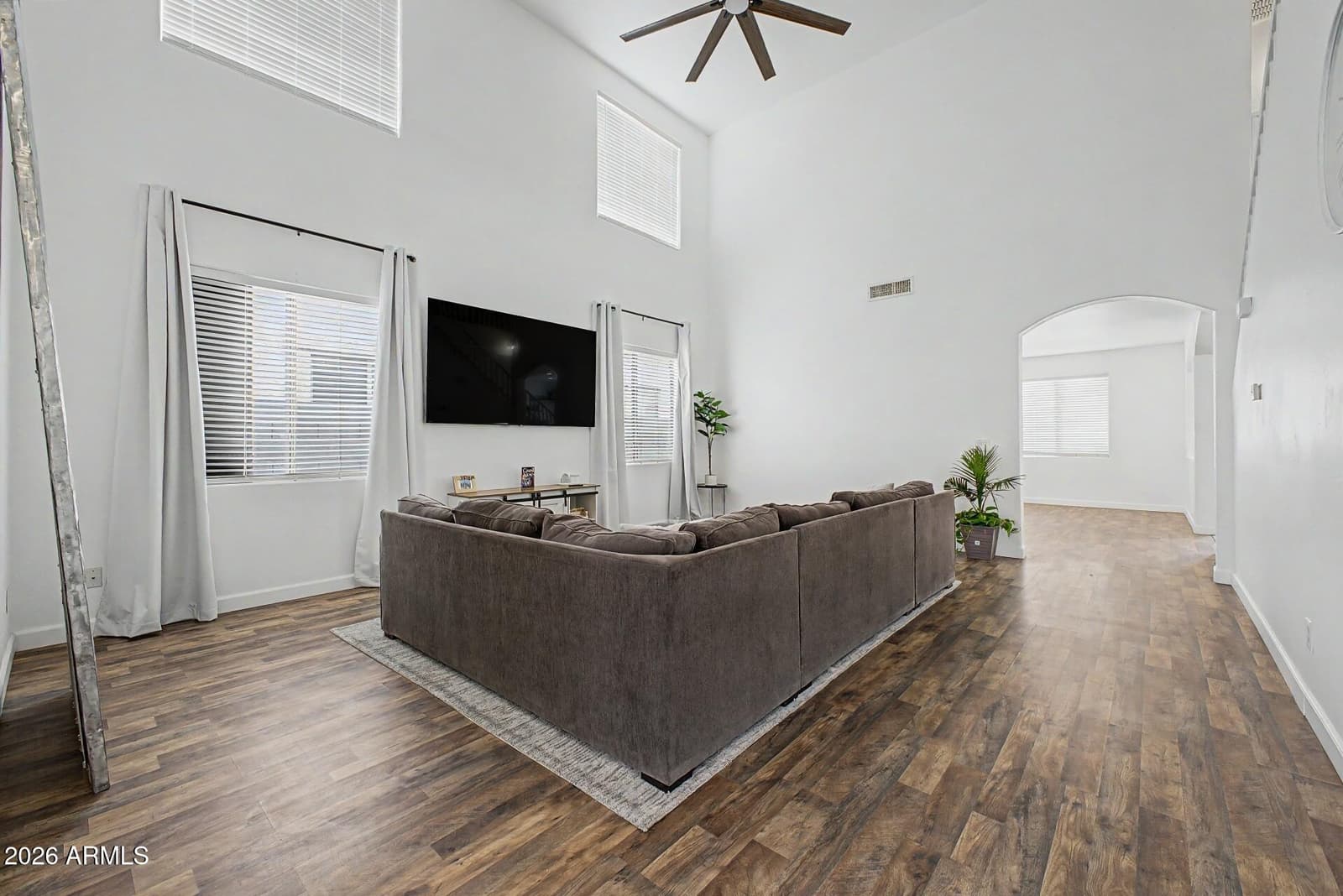 10417 W Wood Street, Tolleson, AZ 85353 — photo 8 of 39