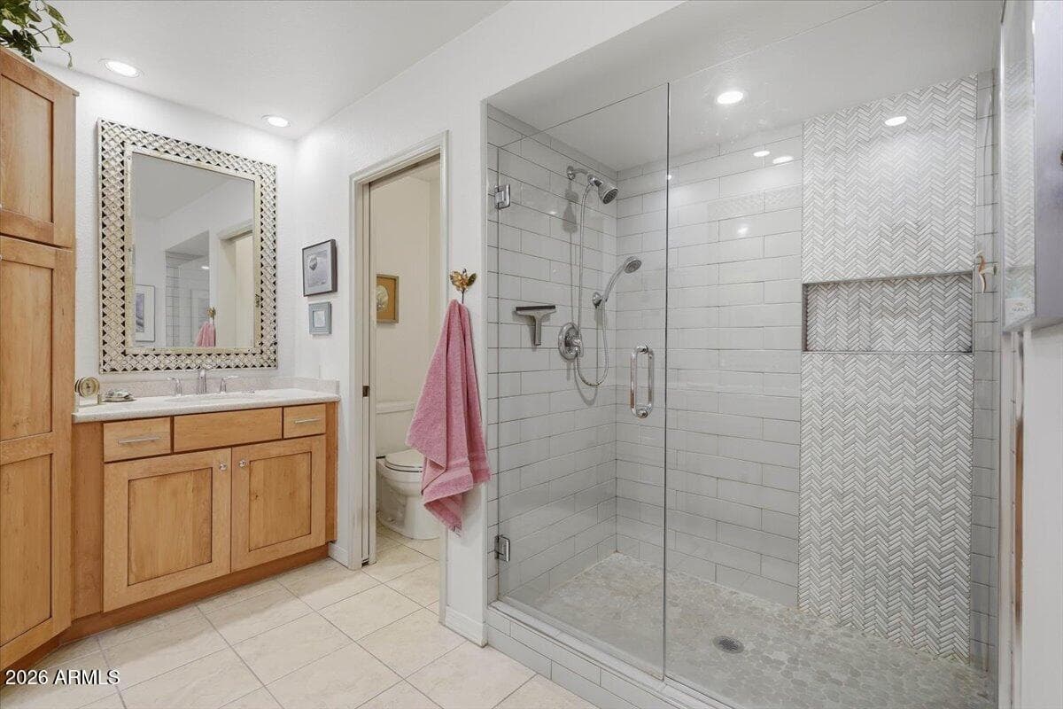 10413 E CHESTNUT Drive, Sun Lakes, AZ 85248 — photo 5 of 46