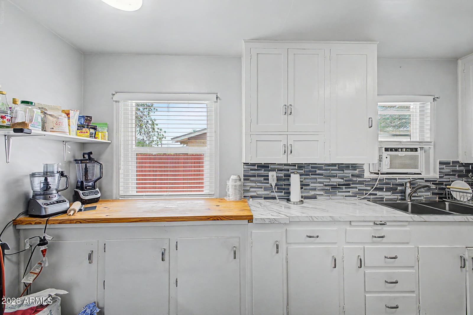 326 W PINKLEY Avenue, Coolidge, AZ 85128 — photo 7 of 38