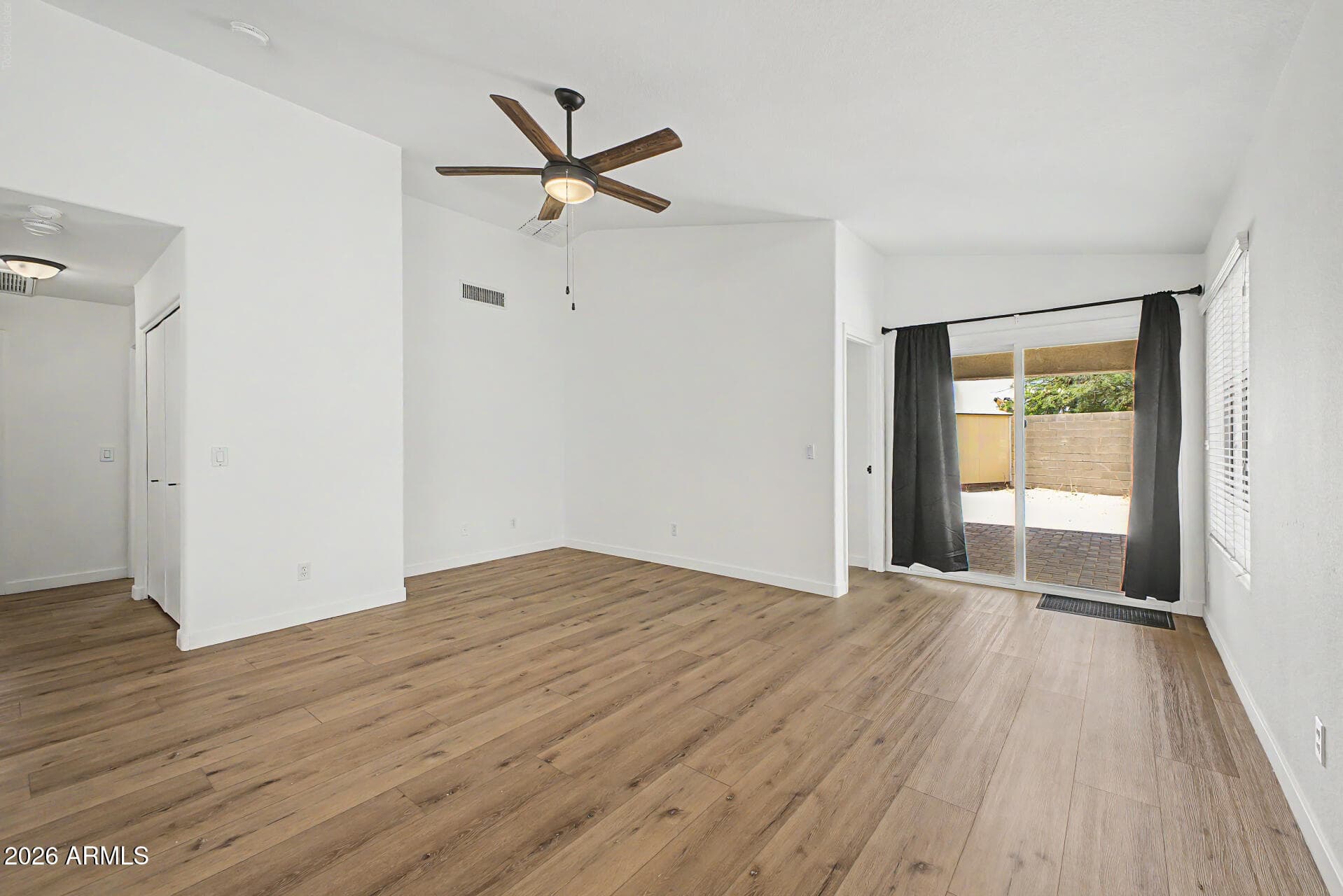 5853 W SELDON Lane, Glendale, AZ 85302 — photo 8 of 24