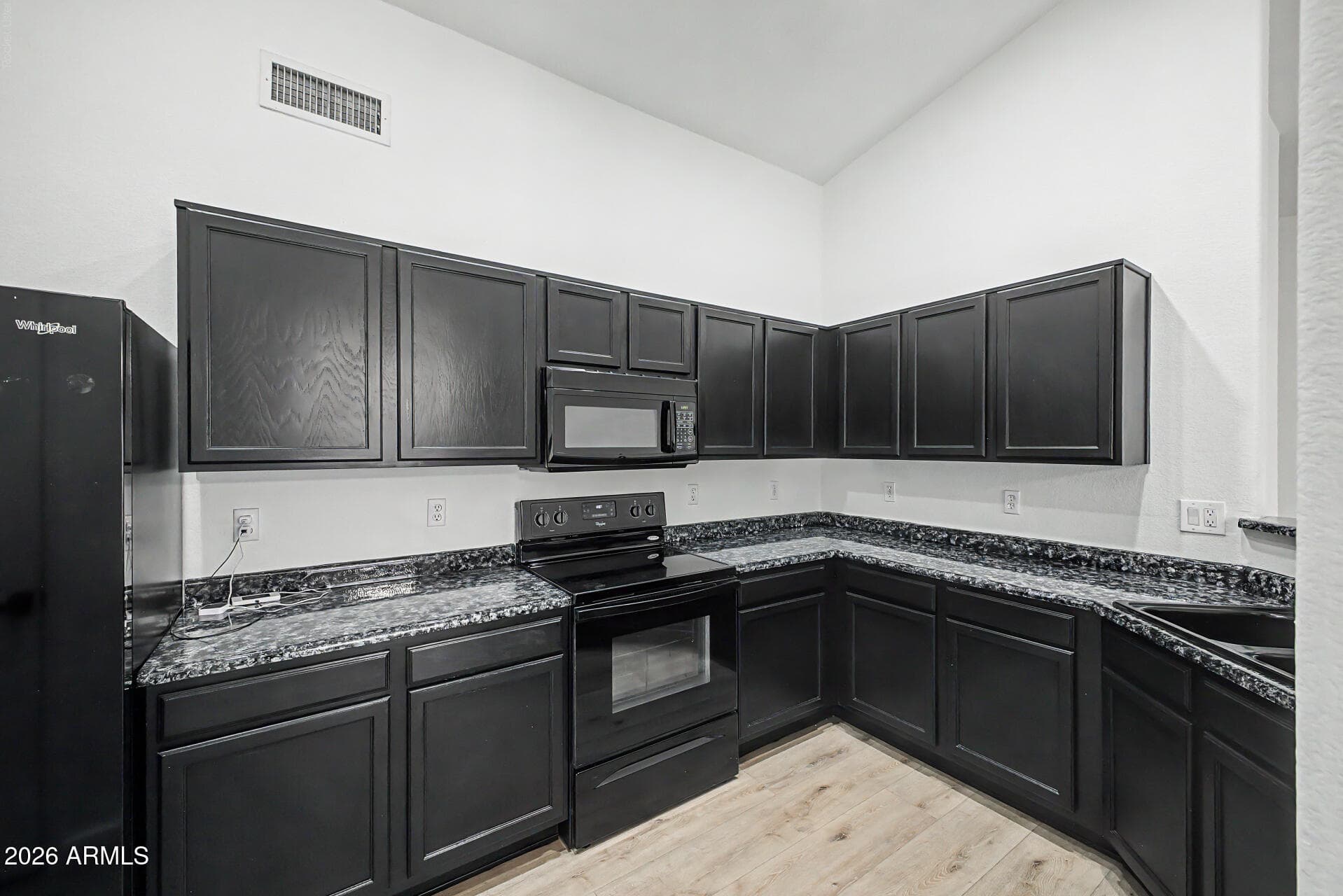 5853 W SELDON Lane, Glendale, AZ 85302 — photo 12 of 24