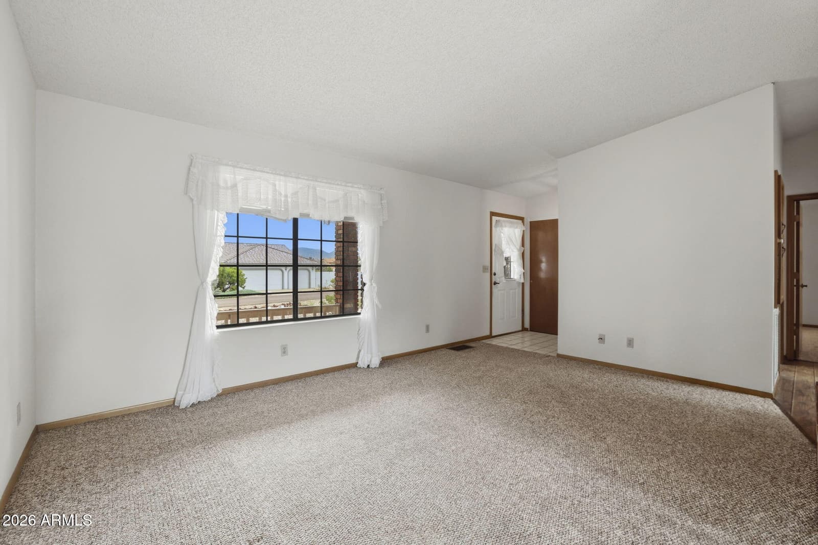 9116 E LONGHORN Drive, Prescott Valley, AZ 86314 — photo 7 of 30
